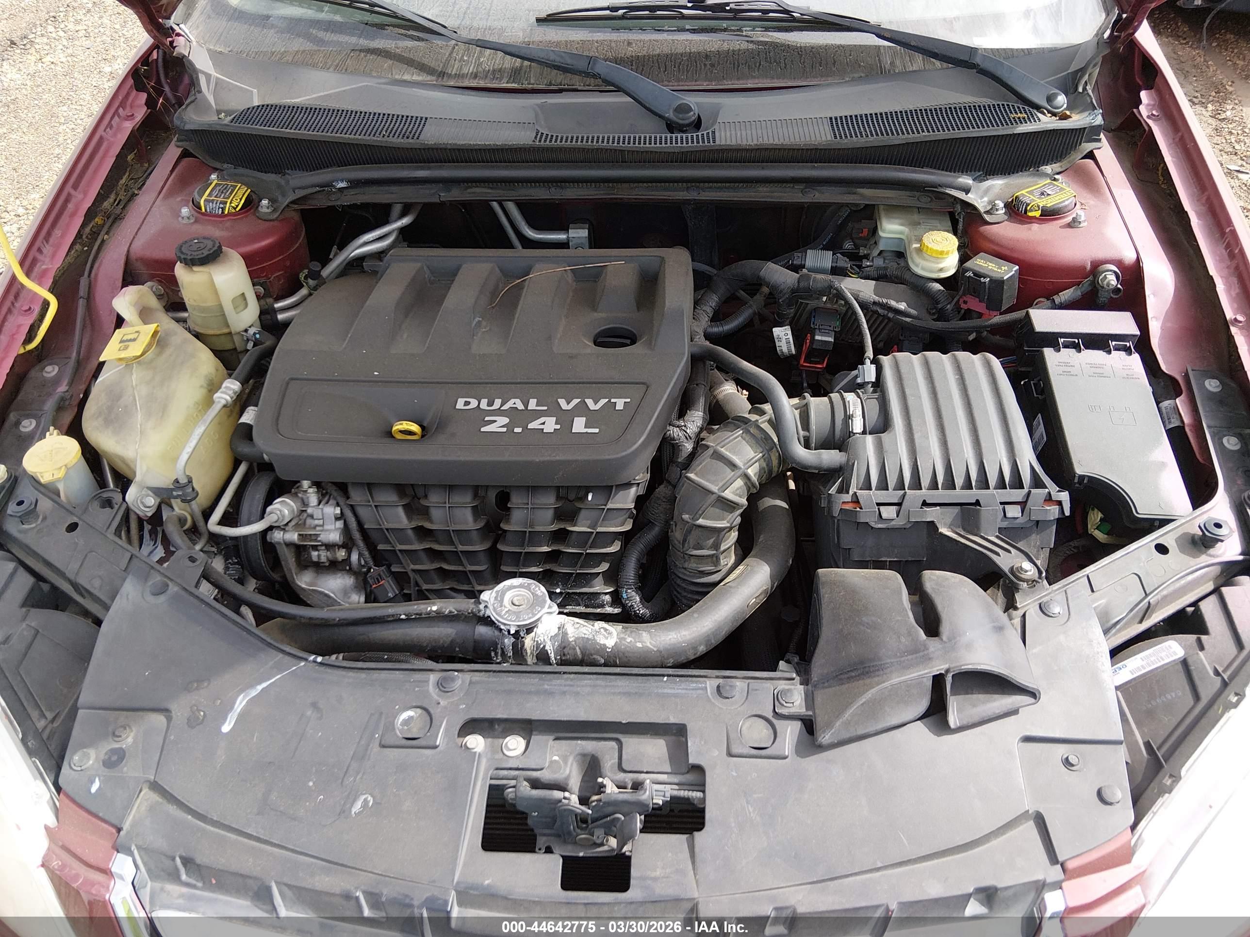CHRYSLER 200 image 10