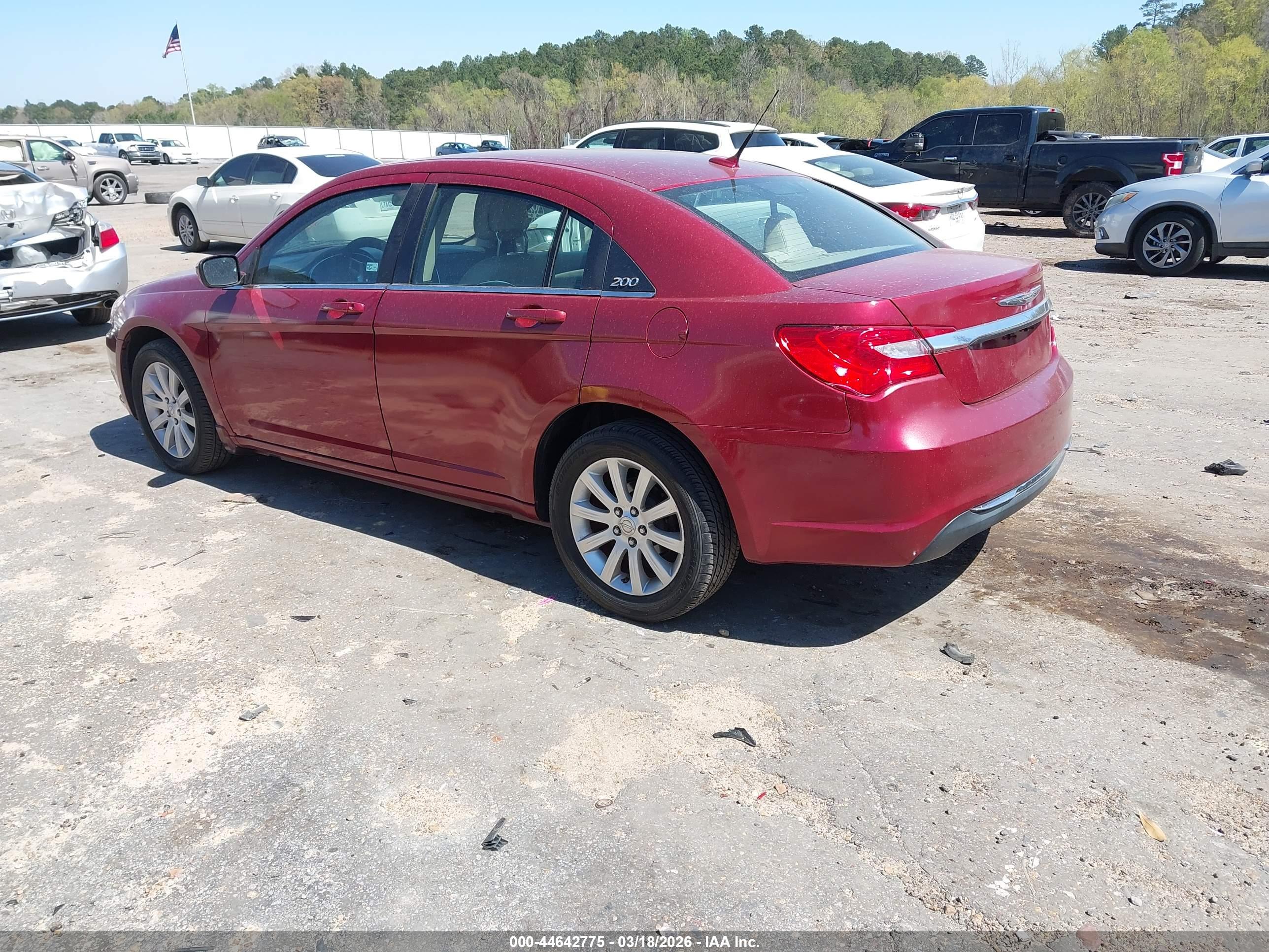 CHRYSLER 200 image 3
