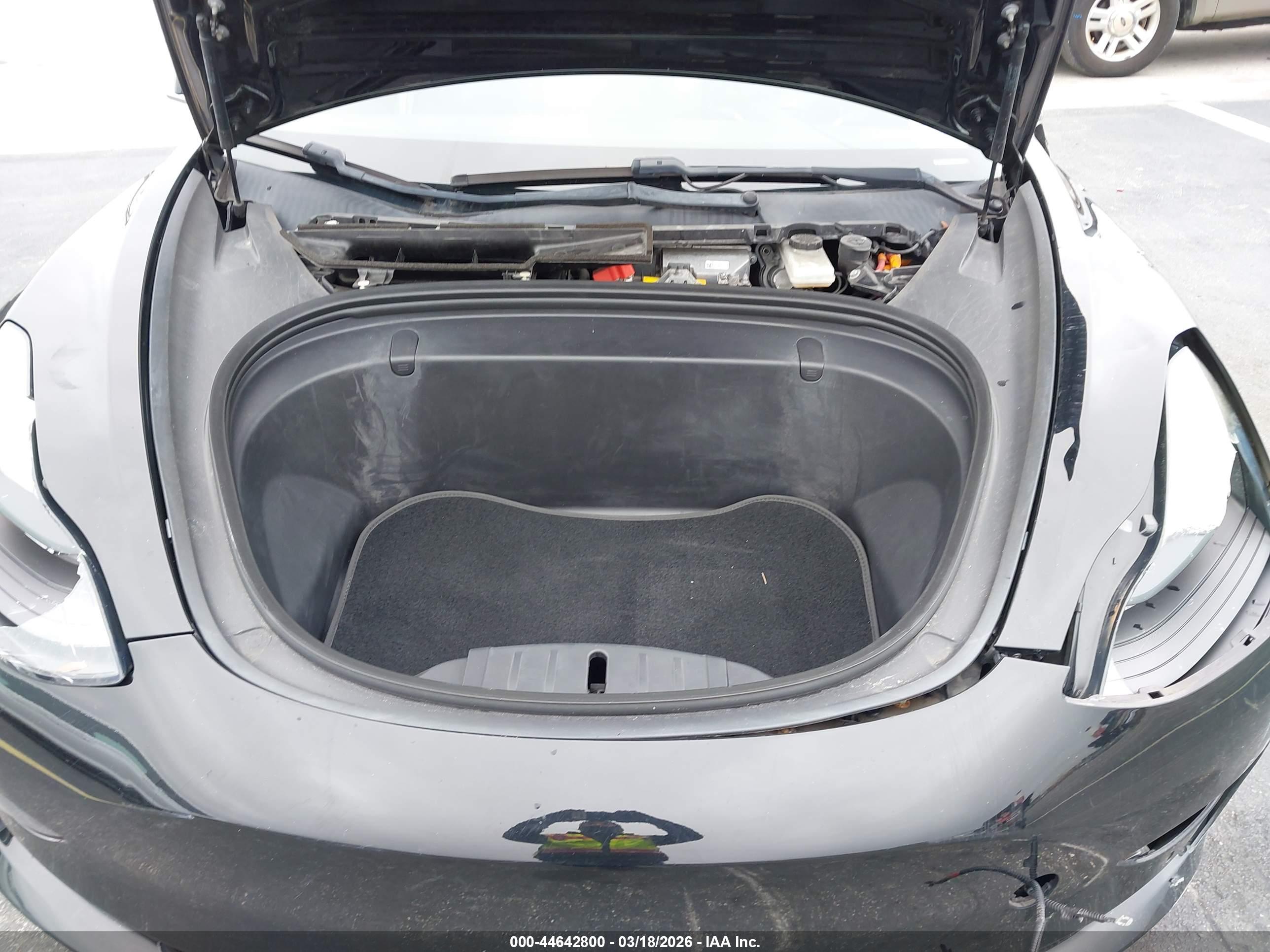 TESLA MODEL image 10