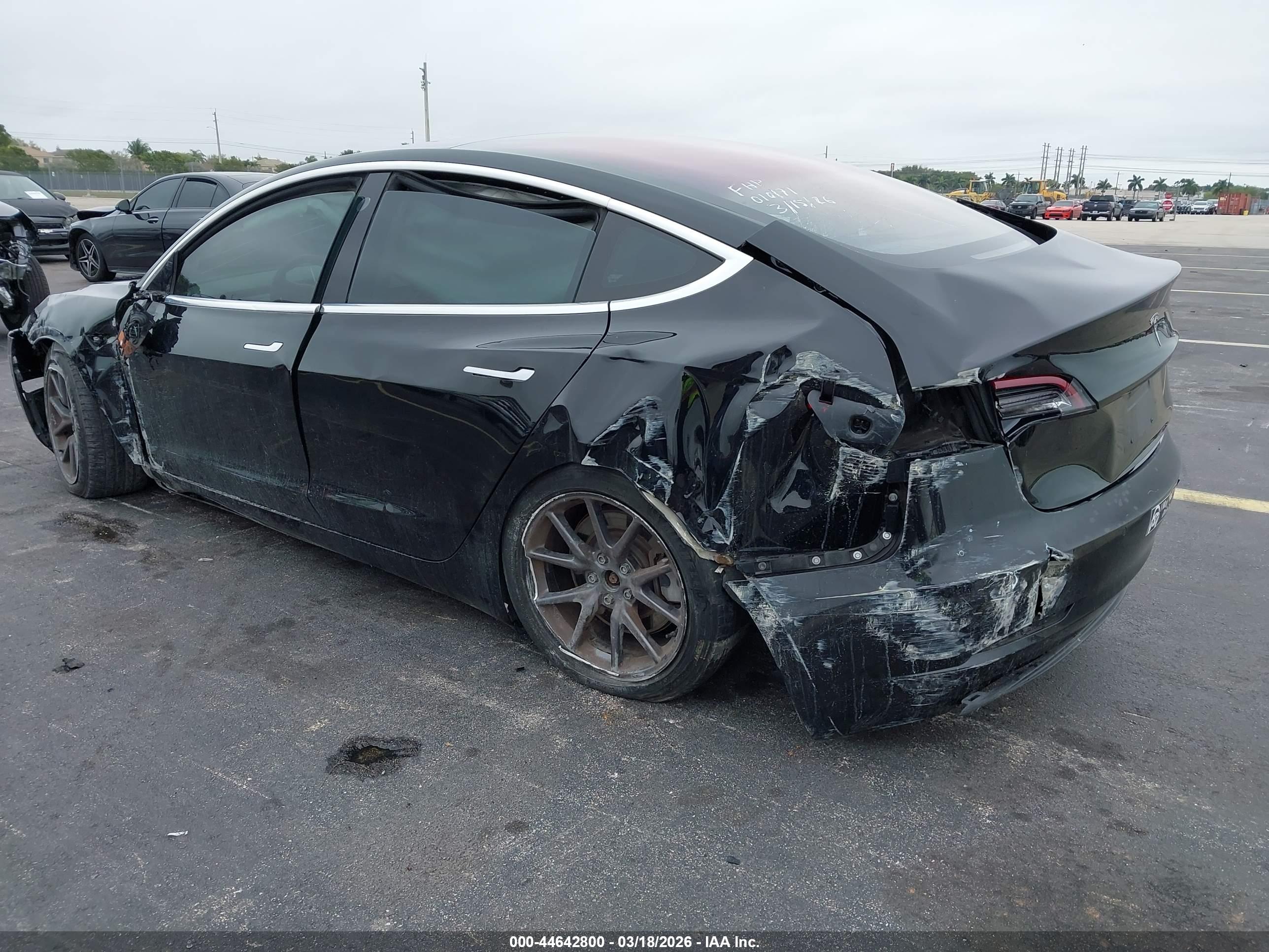 TESLA MODEL image 3