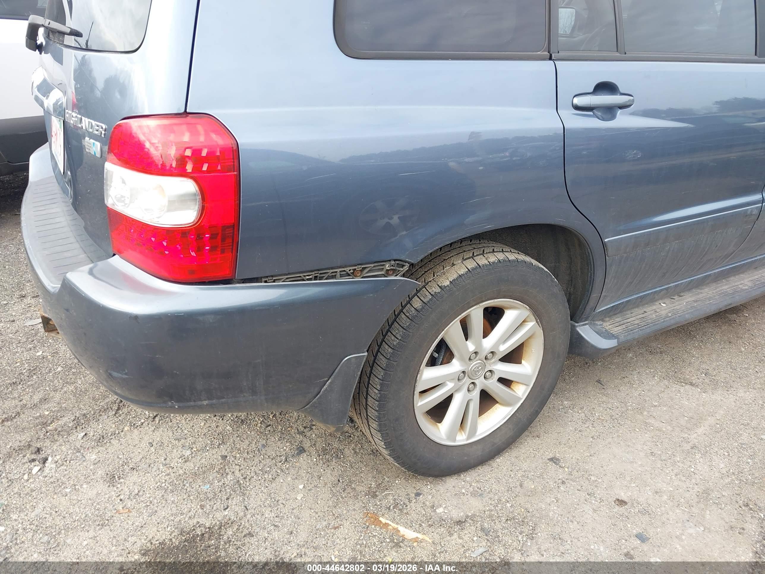 TOYOTA HIGHLANDER image 6