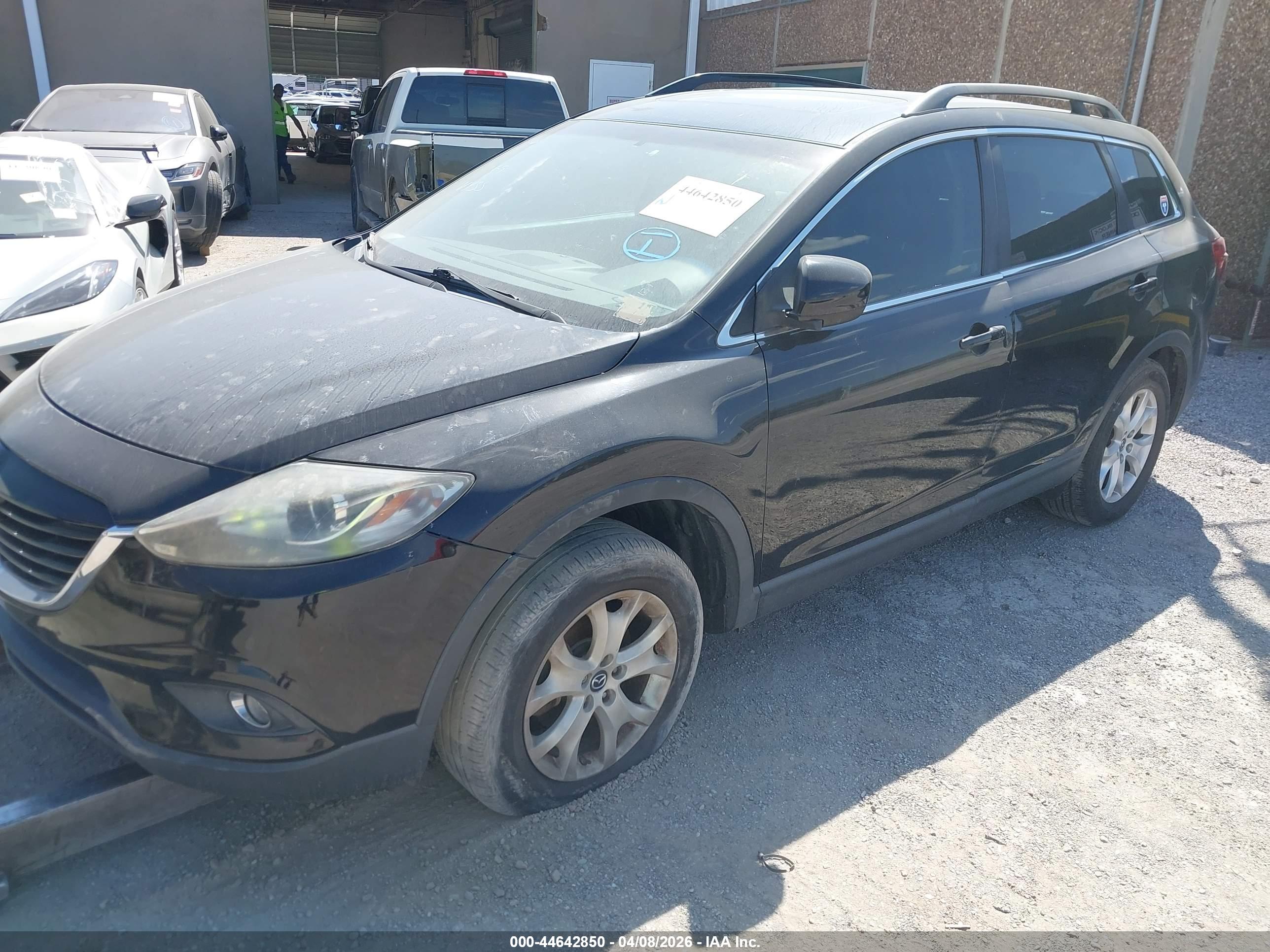 MAZDA CX-9 image 2