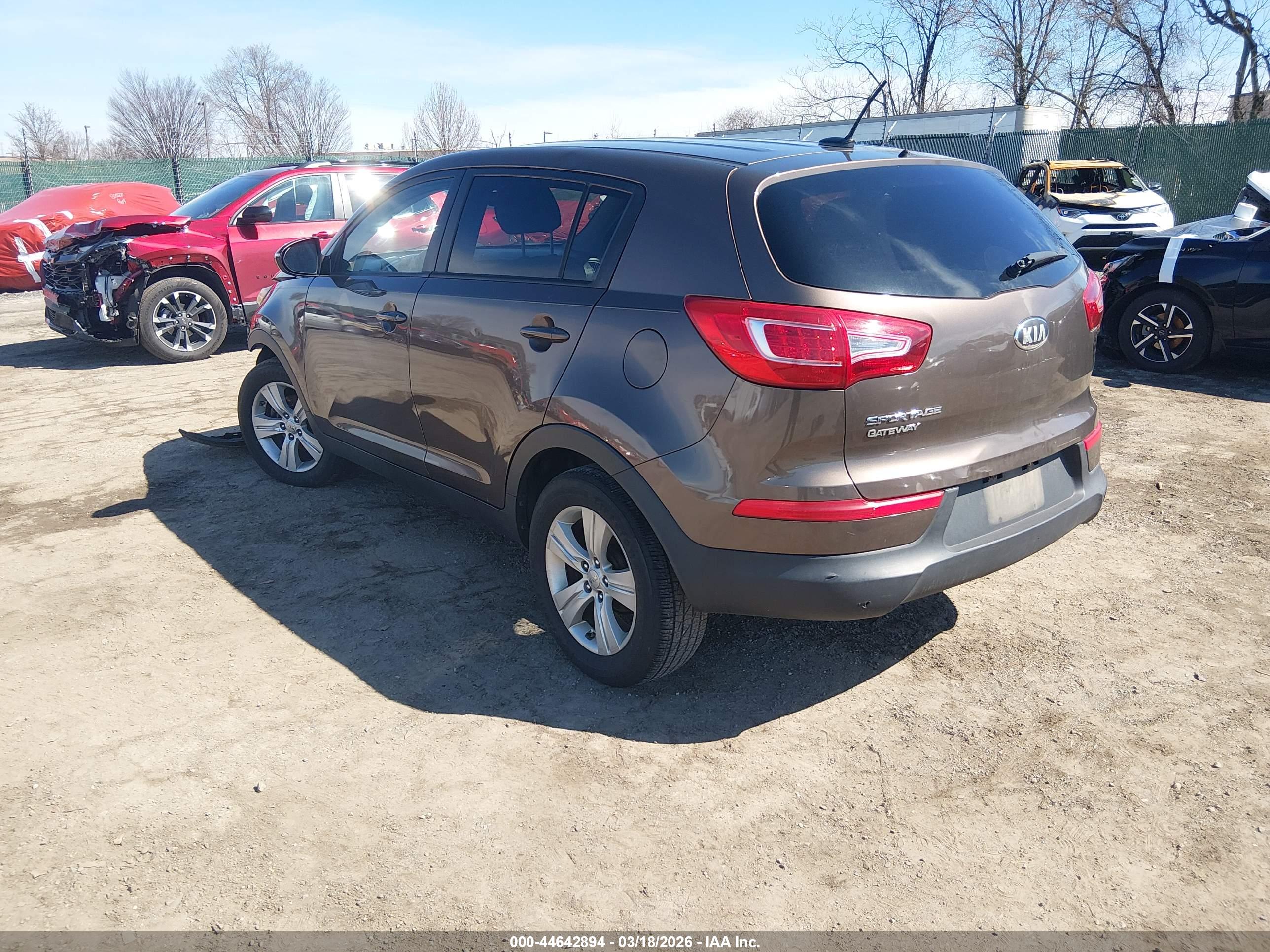 KIA SPORTAGE image 3