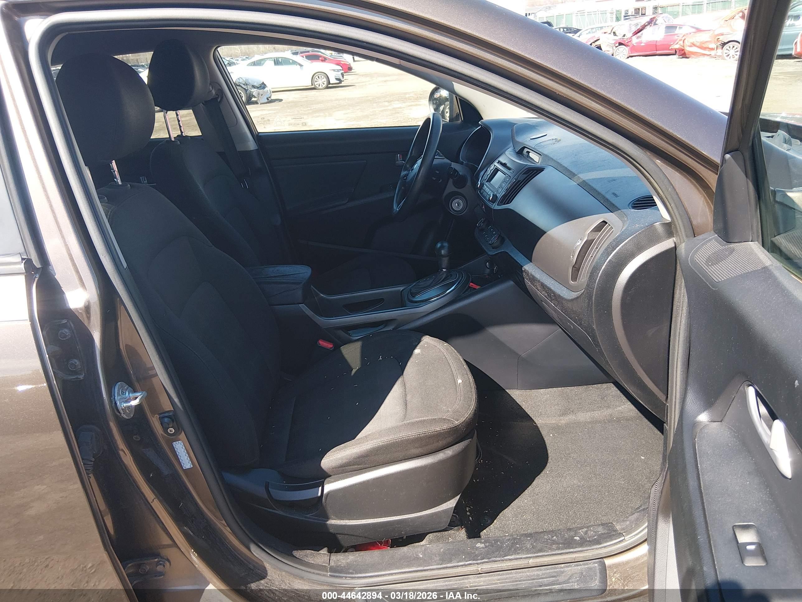 KIA SPORTAGE image 5