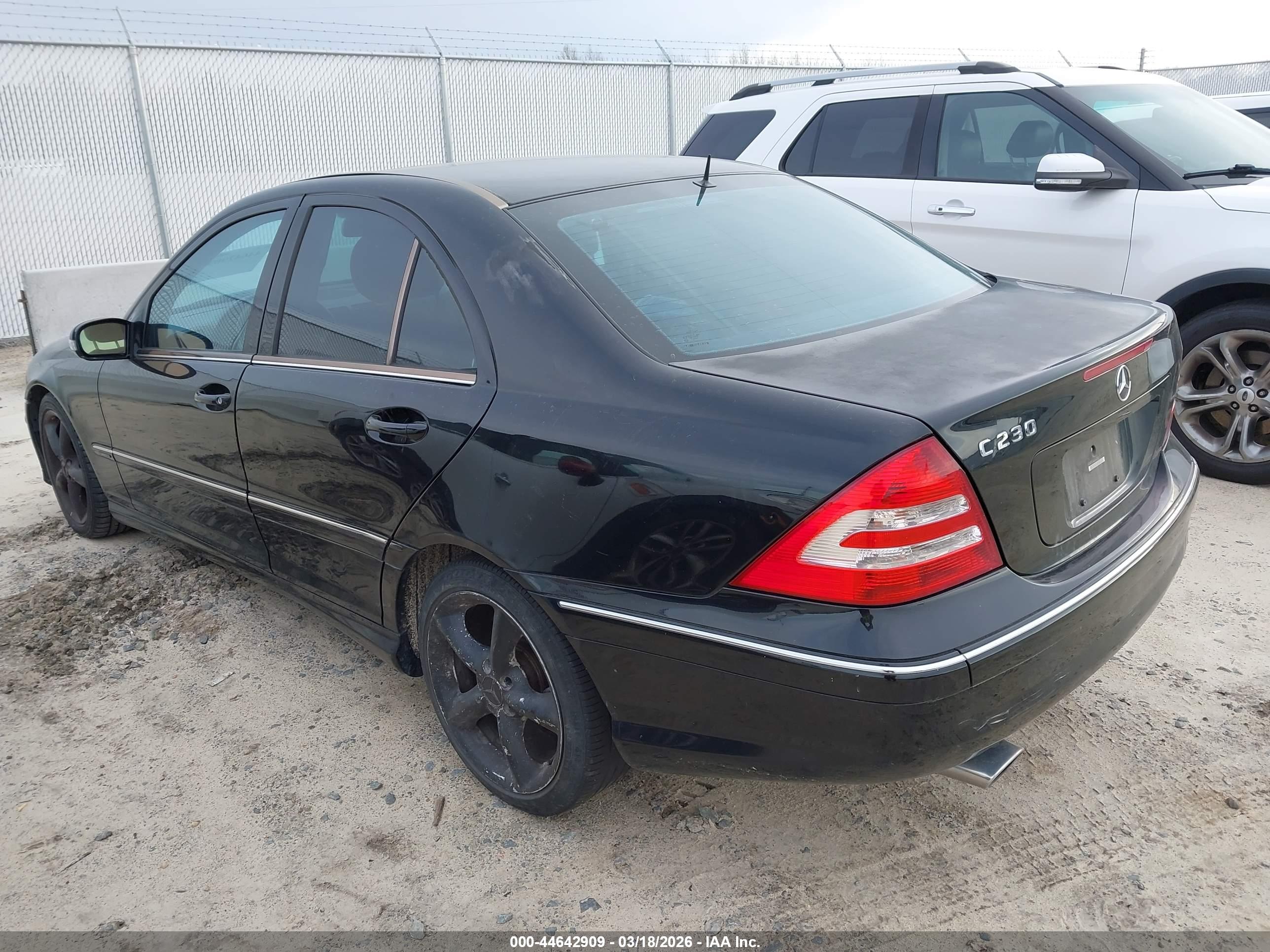 MERCEDES-BENZ C image 3