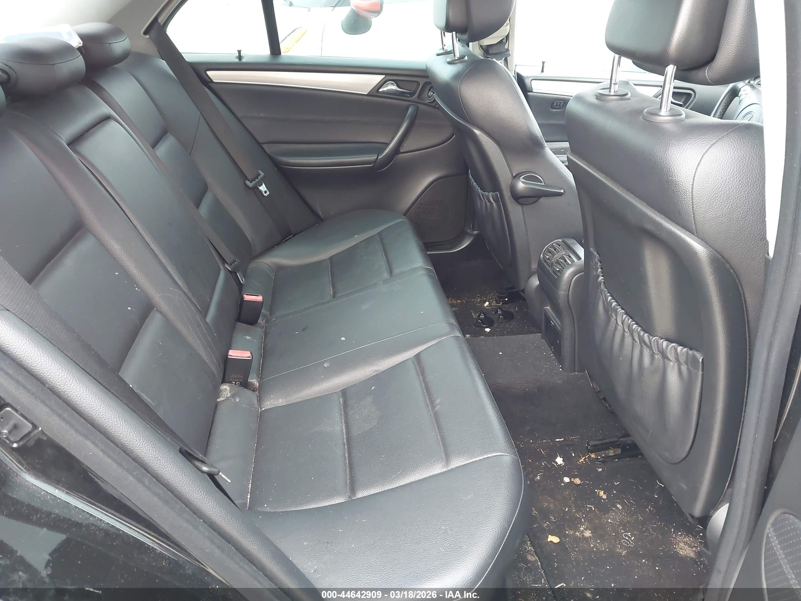MERCEDES-BENZ C image 8