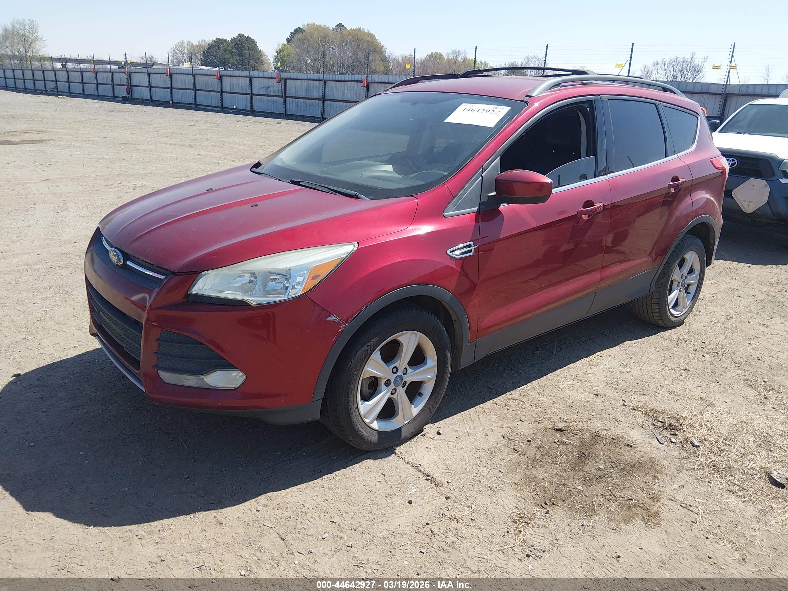 FORD ESCAPE image 2