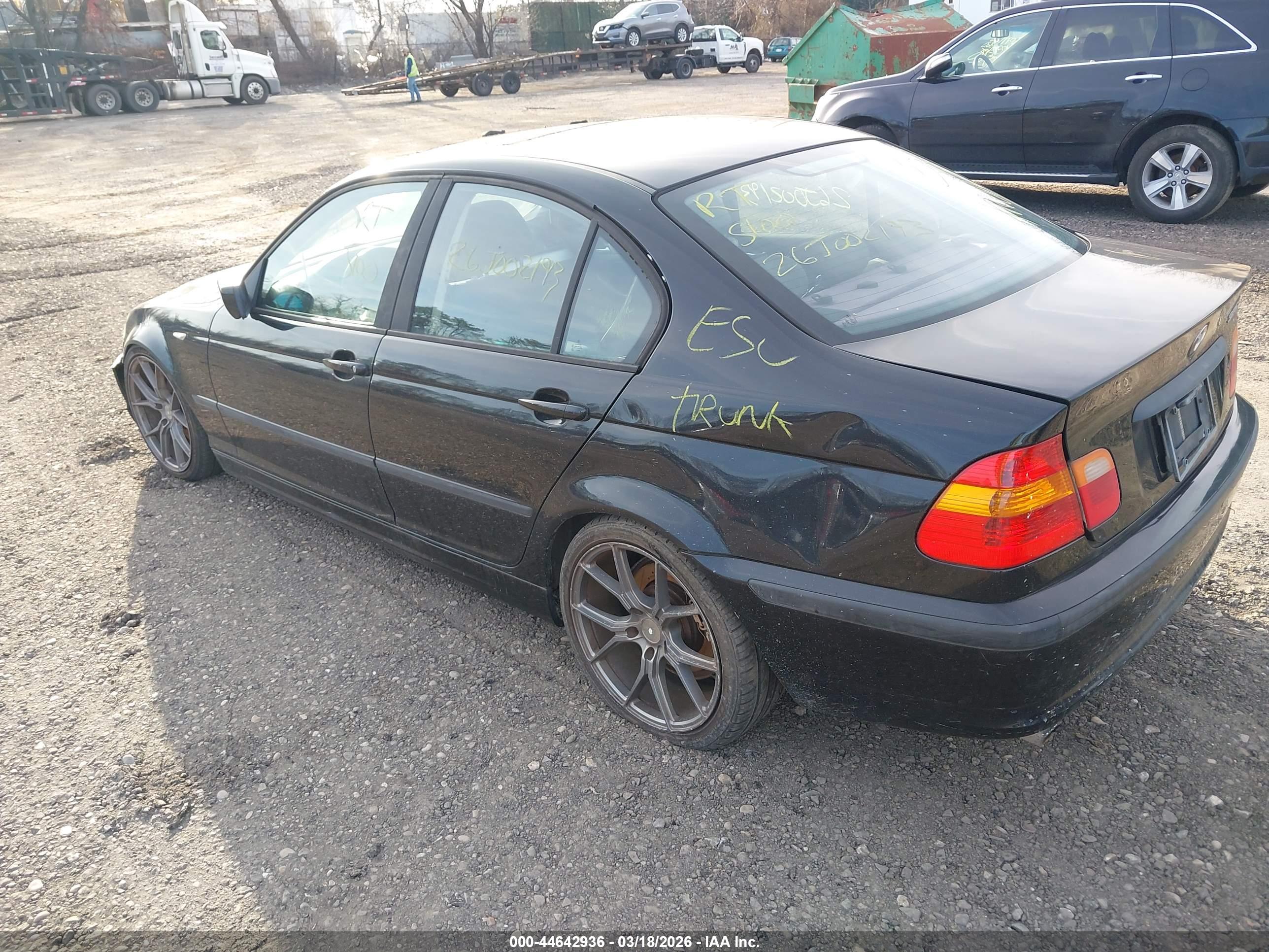 BMW 325XI image 3