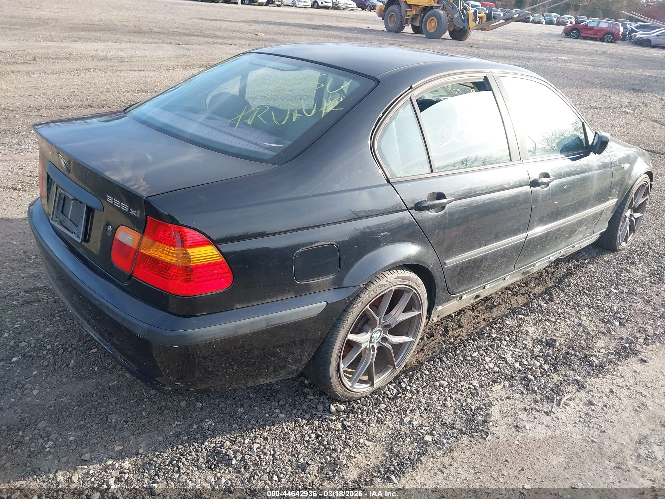 BMW 325XI image 4