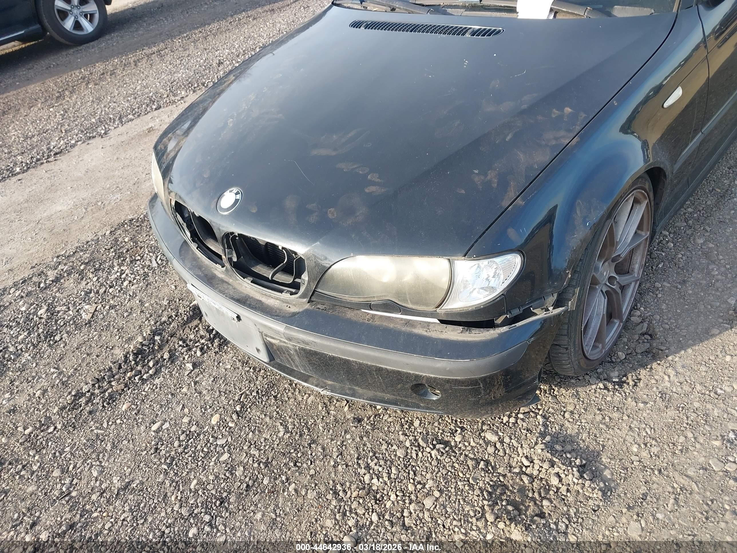 BMW 325XI image 6