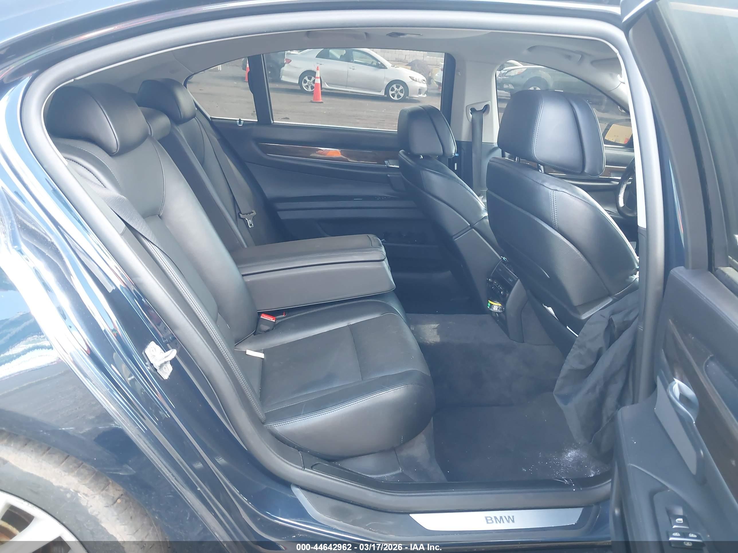 BMW 750LI image 8