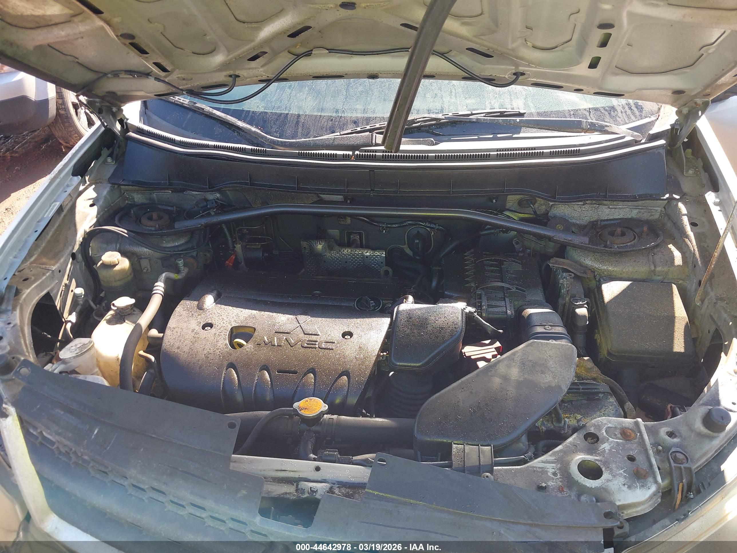 MITSUBISHI OUTLANDER image 10
