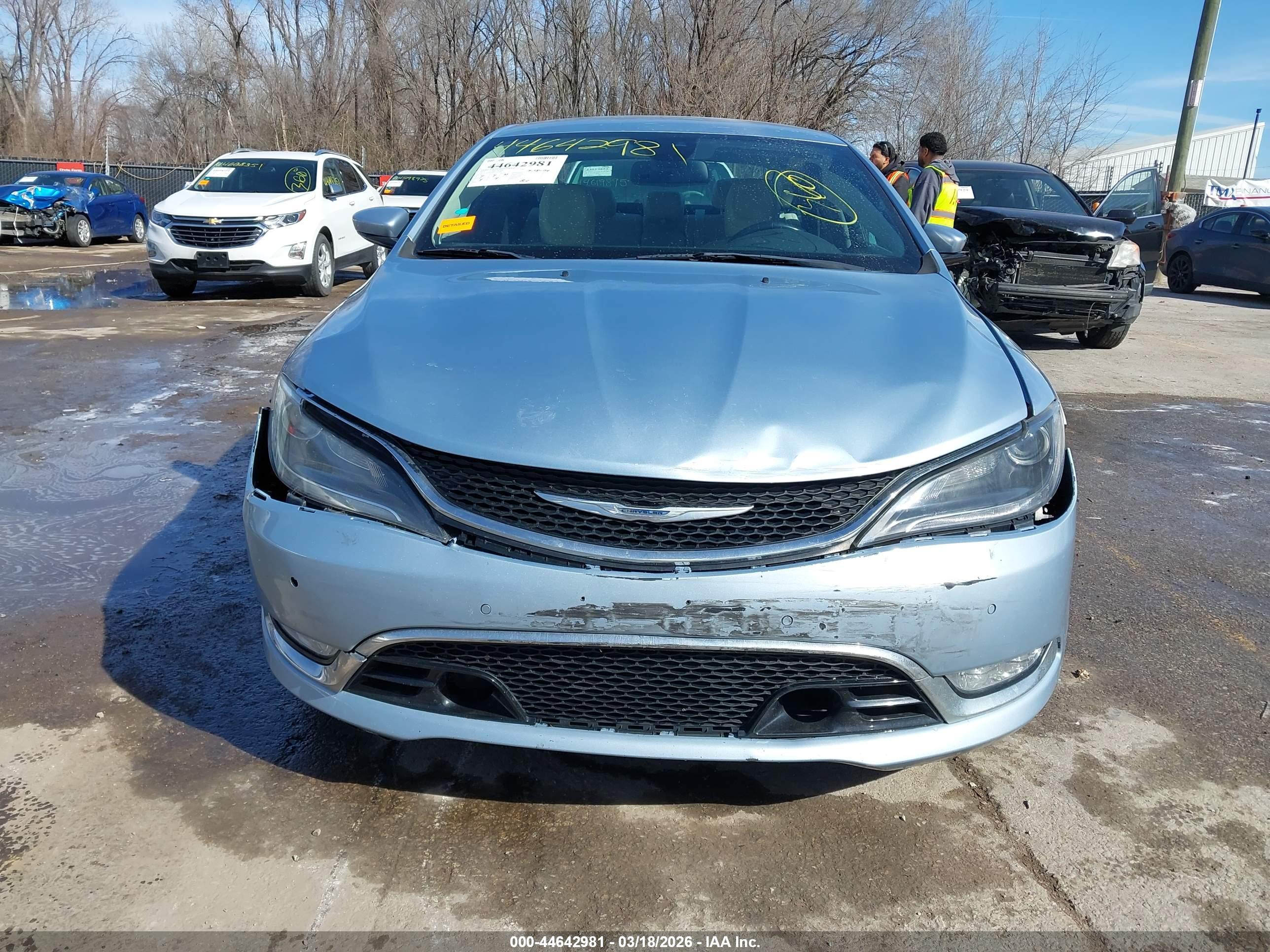 CHRYSLER 200 image 6