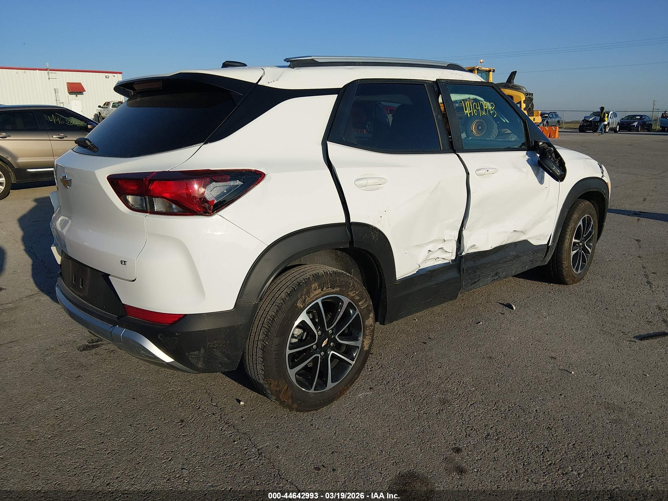 CHEVROLET TRAILBLAZER image 4