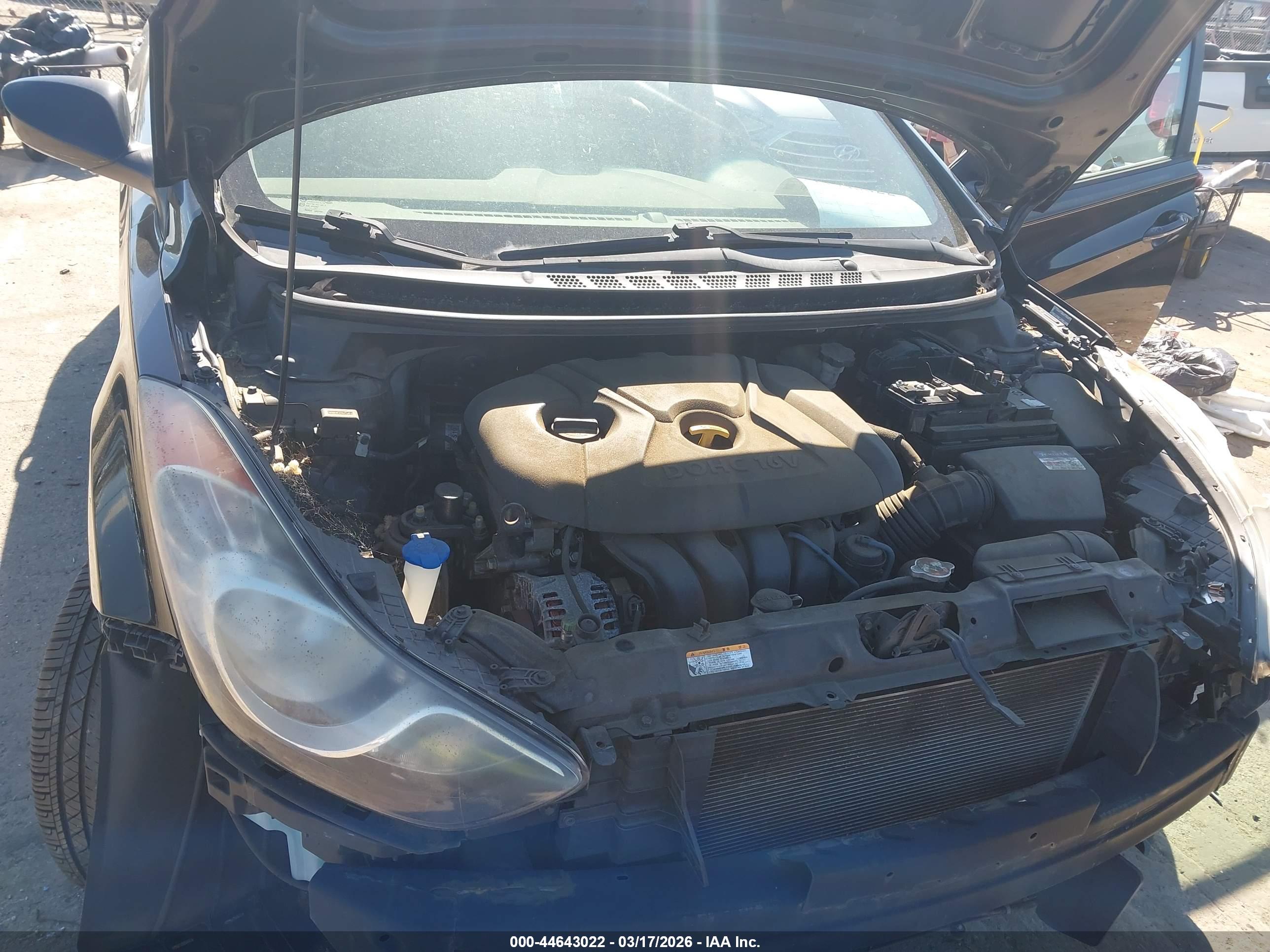 HYUNDAI ELANTRA image 10