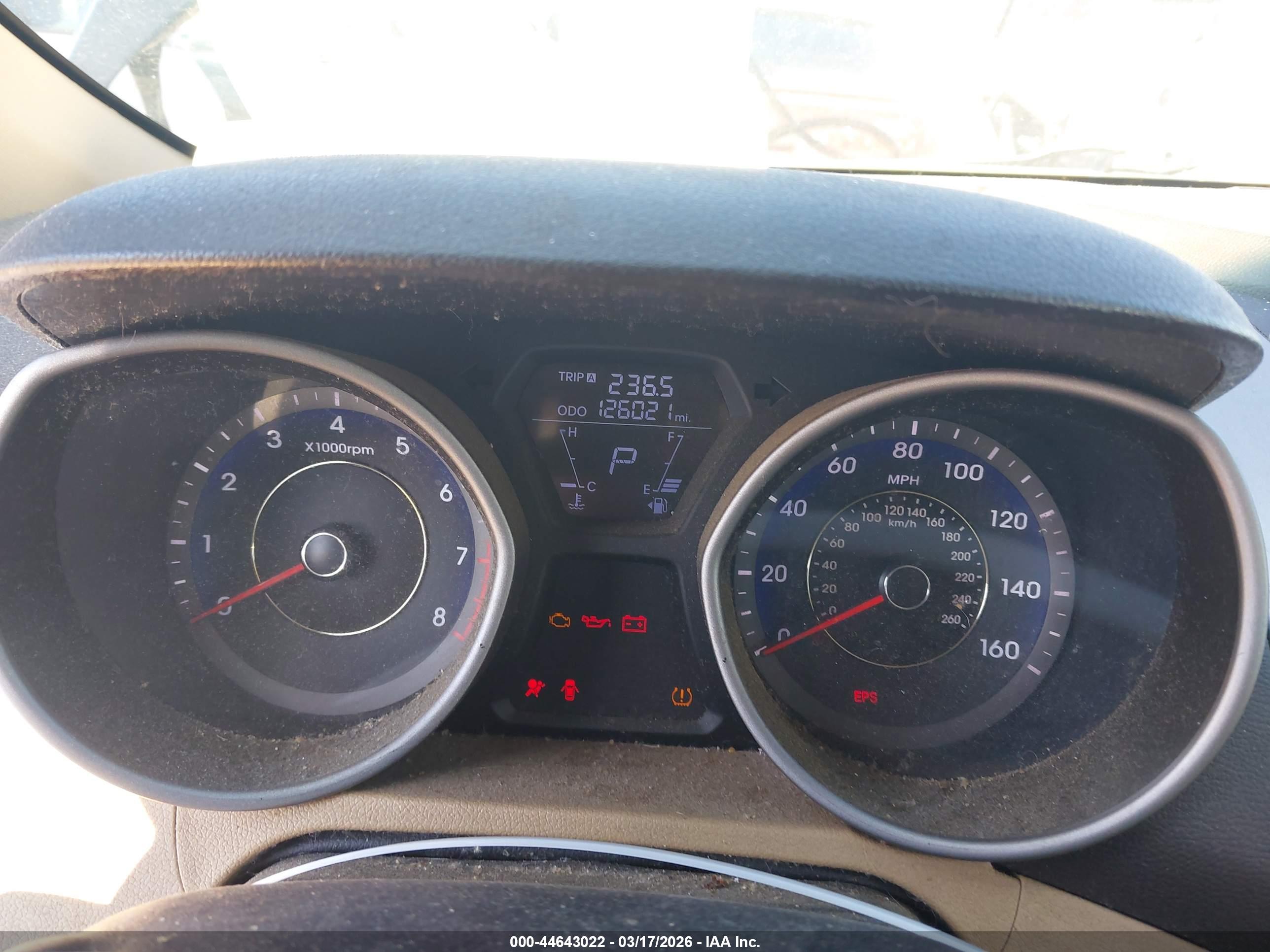 HYUNDAI ELANTRA image 7