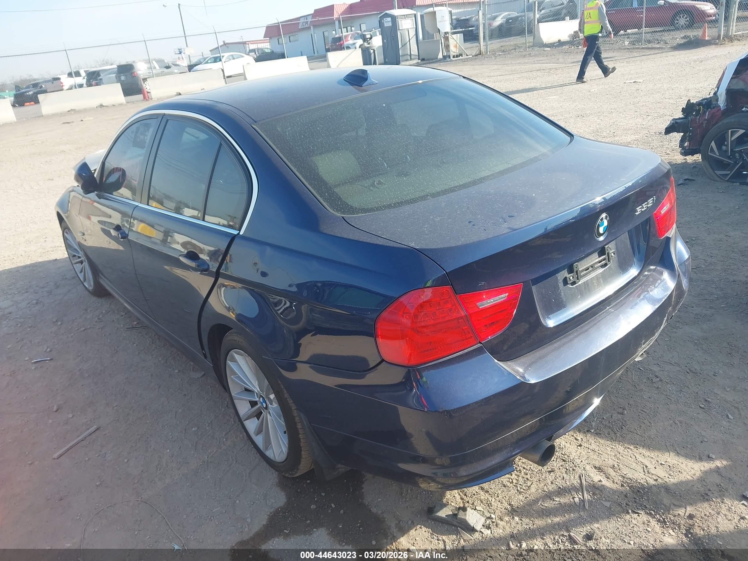 BMW 335I image 3