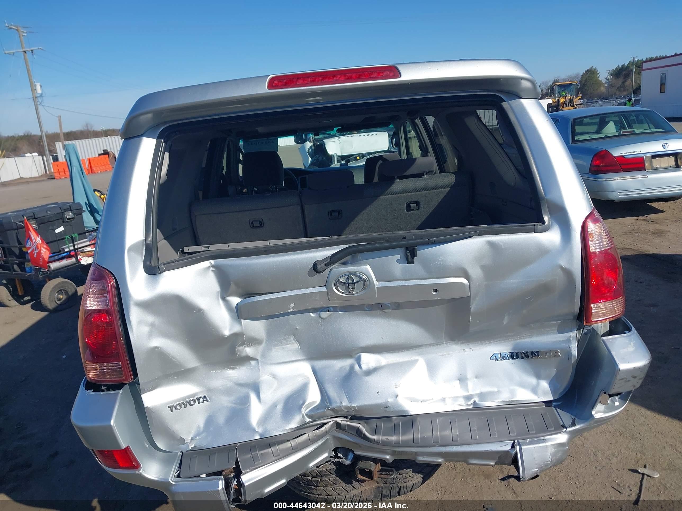 TOYOTA 4RUNNER image 6