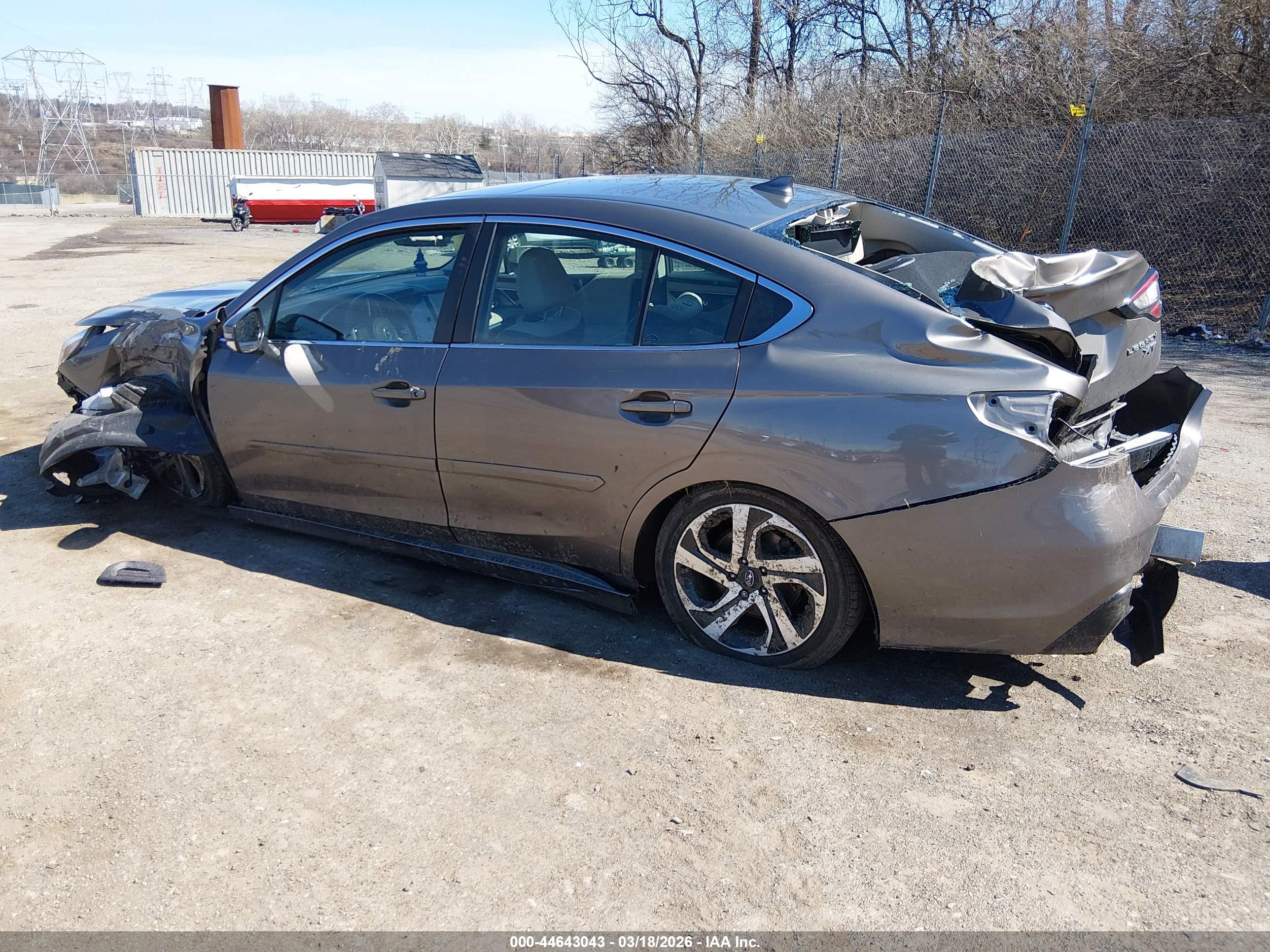SUBARU LEGACY image 3