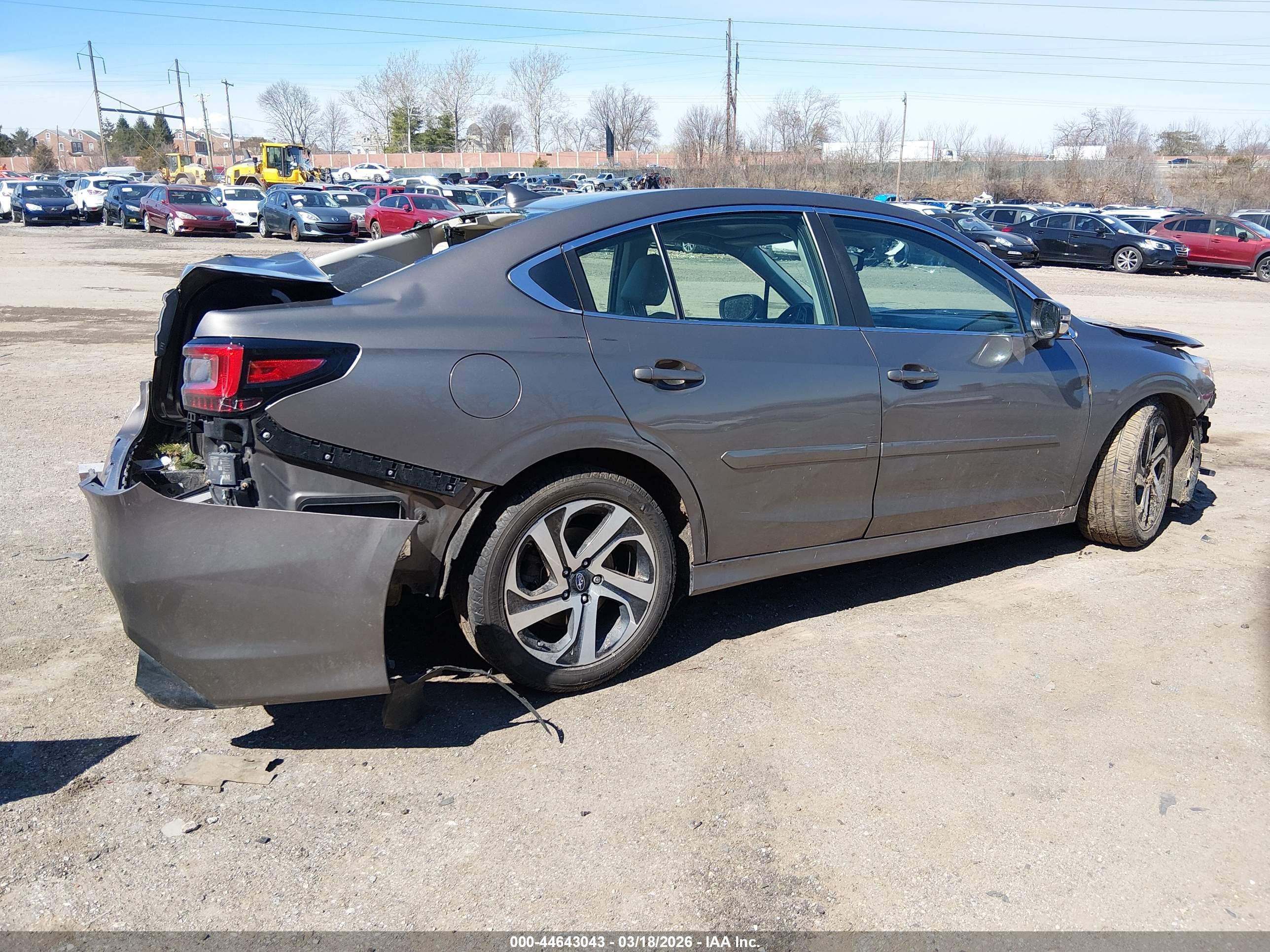 SUBARU LEGACY image 4