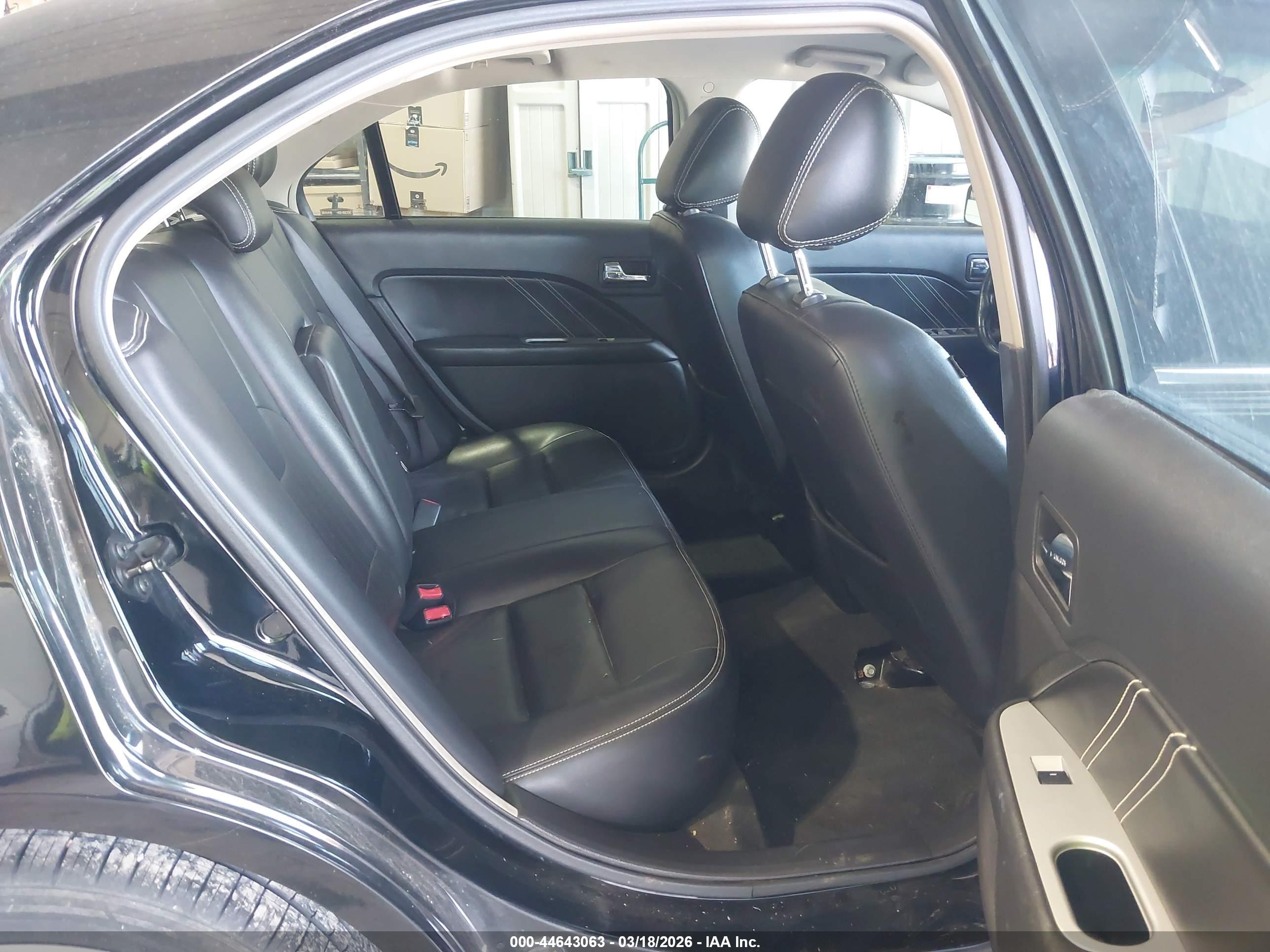 FORD FUSION image 8