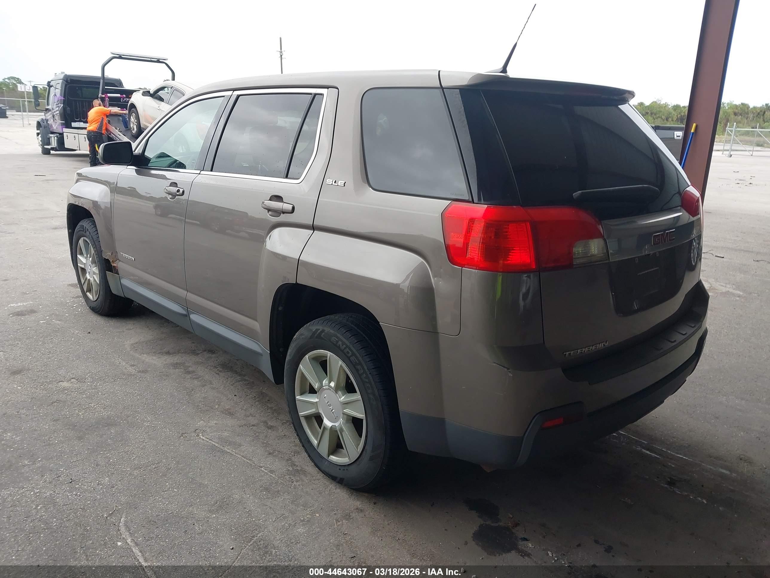 GMC TERRAIN image 3