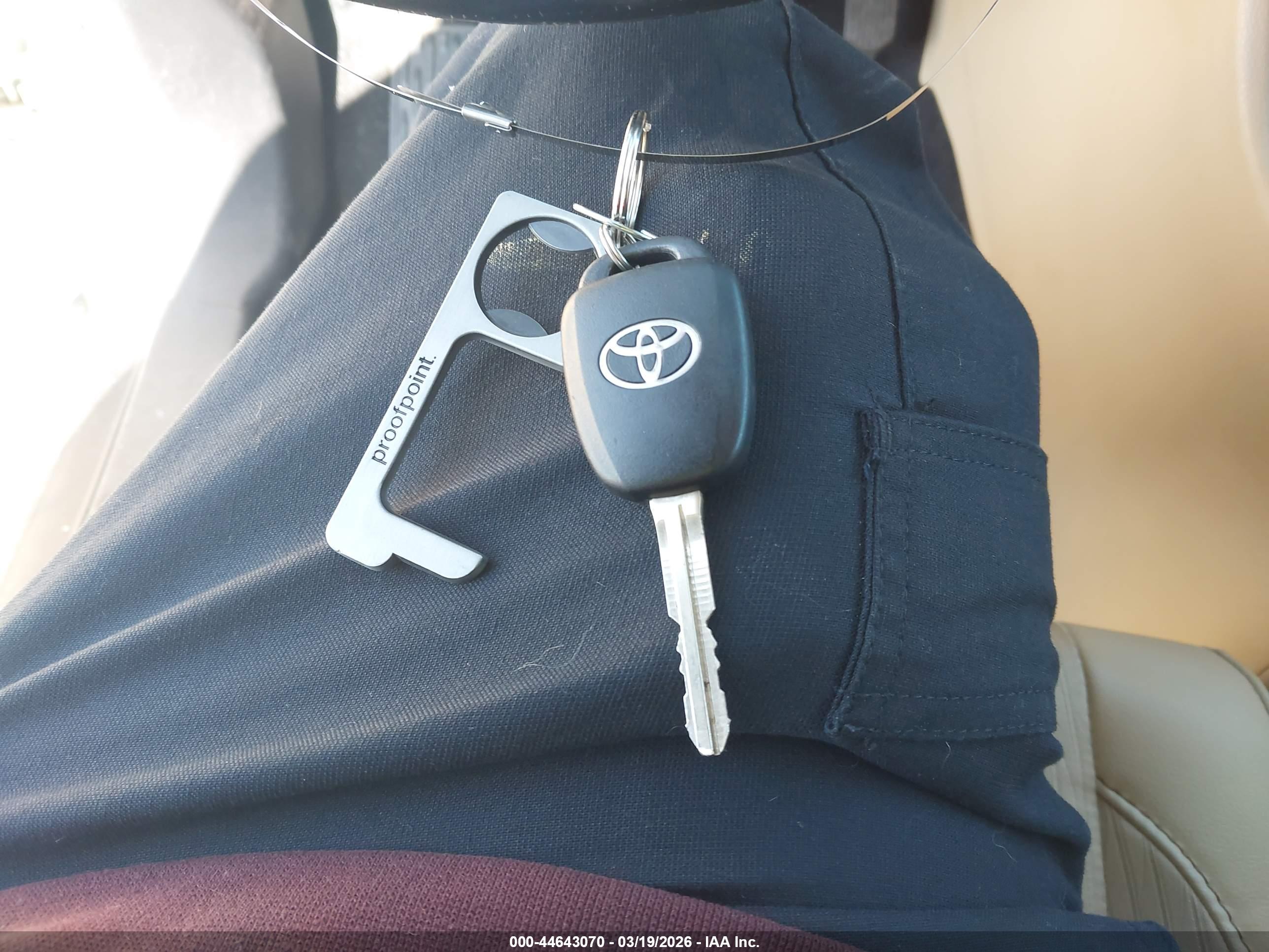 TOYOTA HIGHLANDER image 11