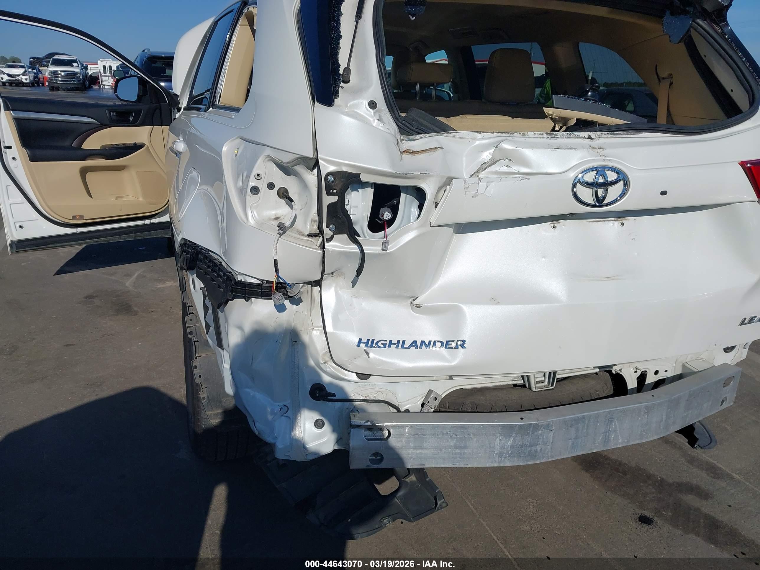 TOYOTA HIGHLANDER image 6