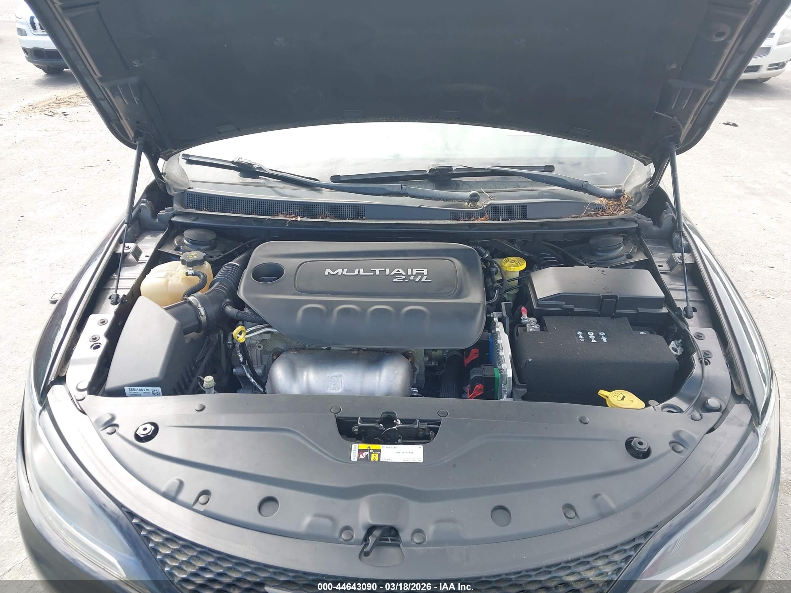 CHRYSLER 200 image 10