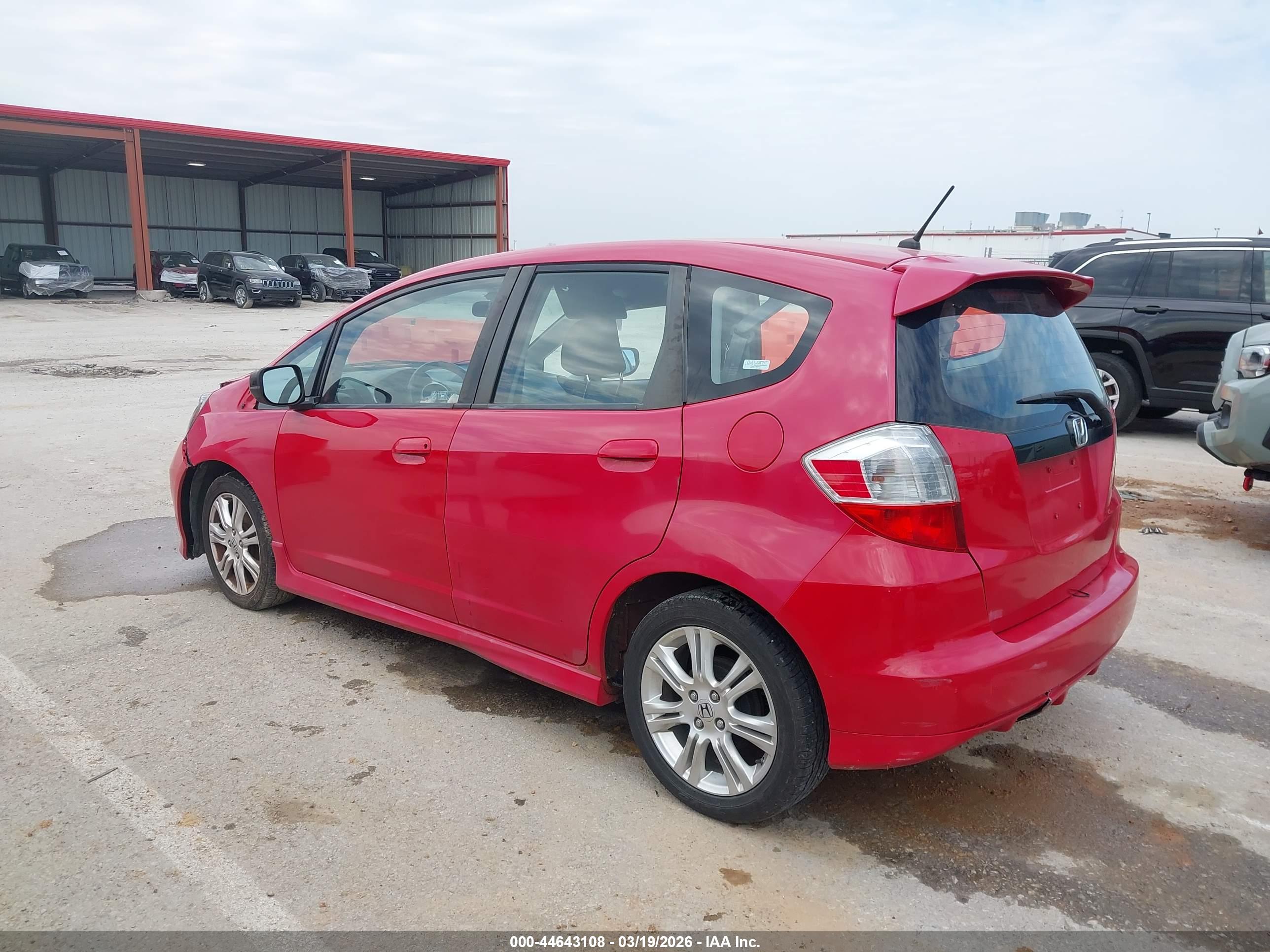 HONDA FIT image 3