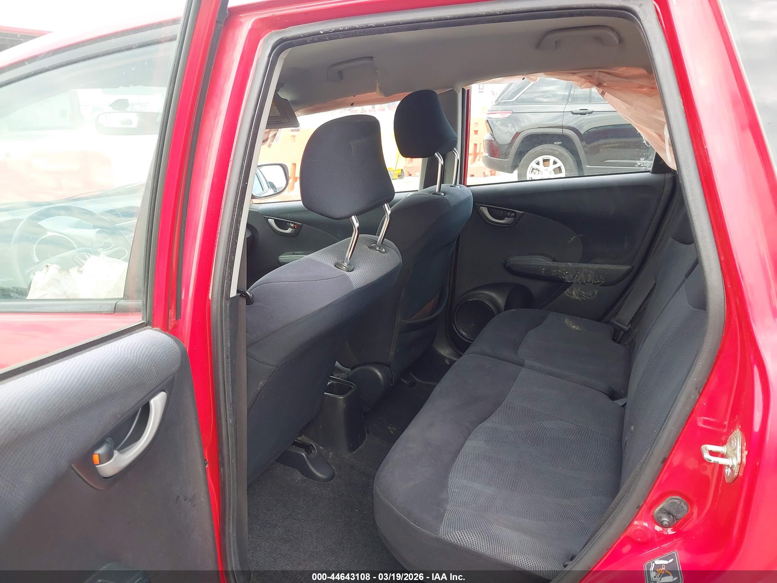 HONDA FIT image 8