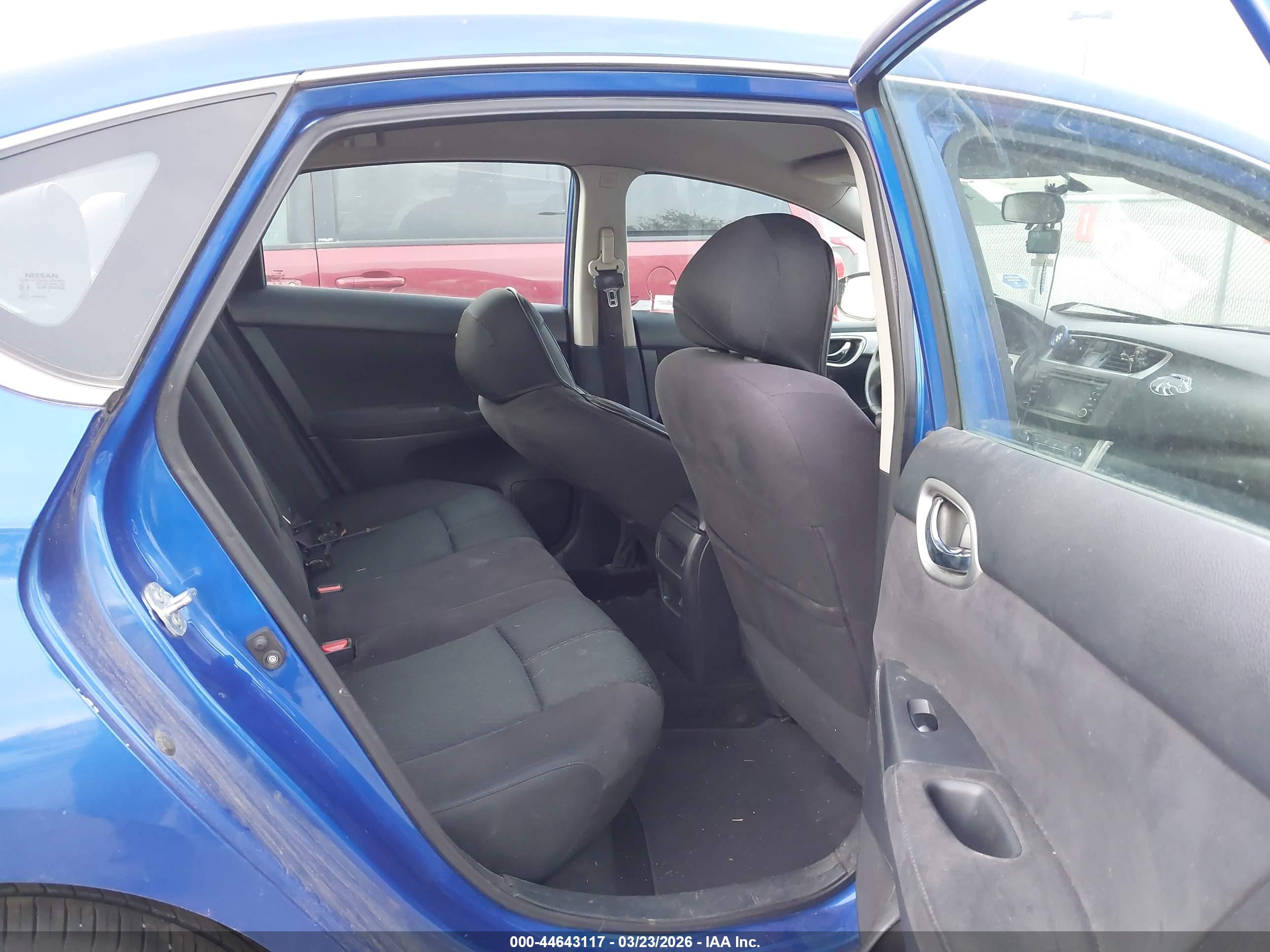 NISSAN SENTRA image 8