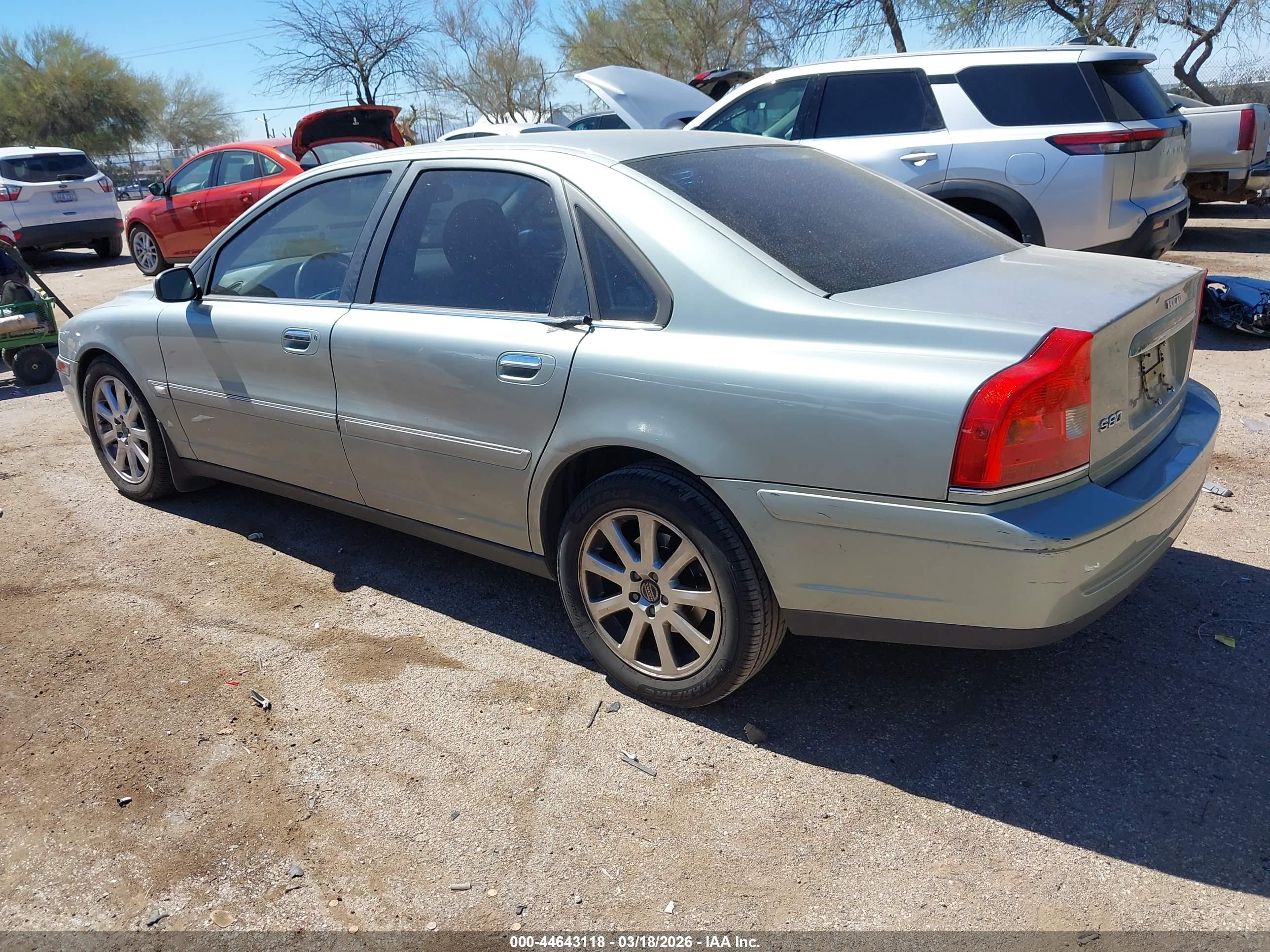 VOLVO S80 image 3