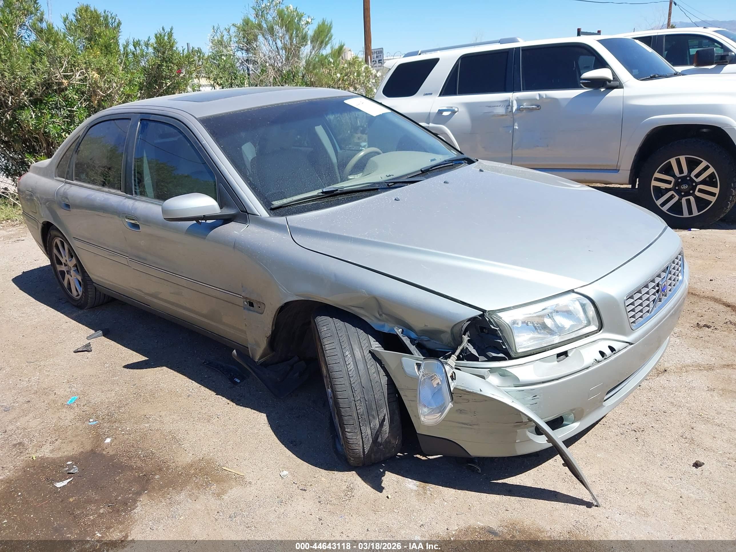 VOLVO S80 image 6