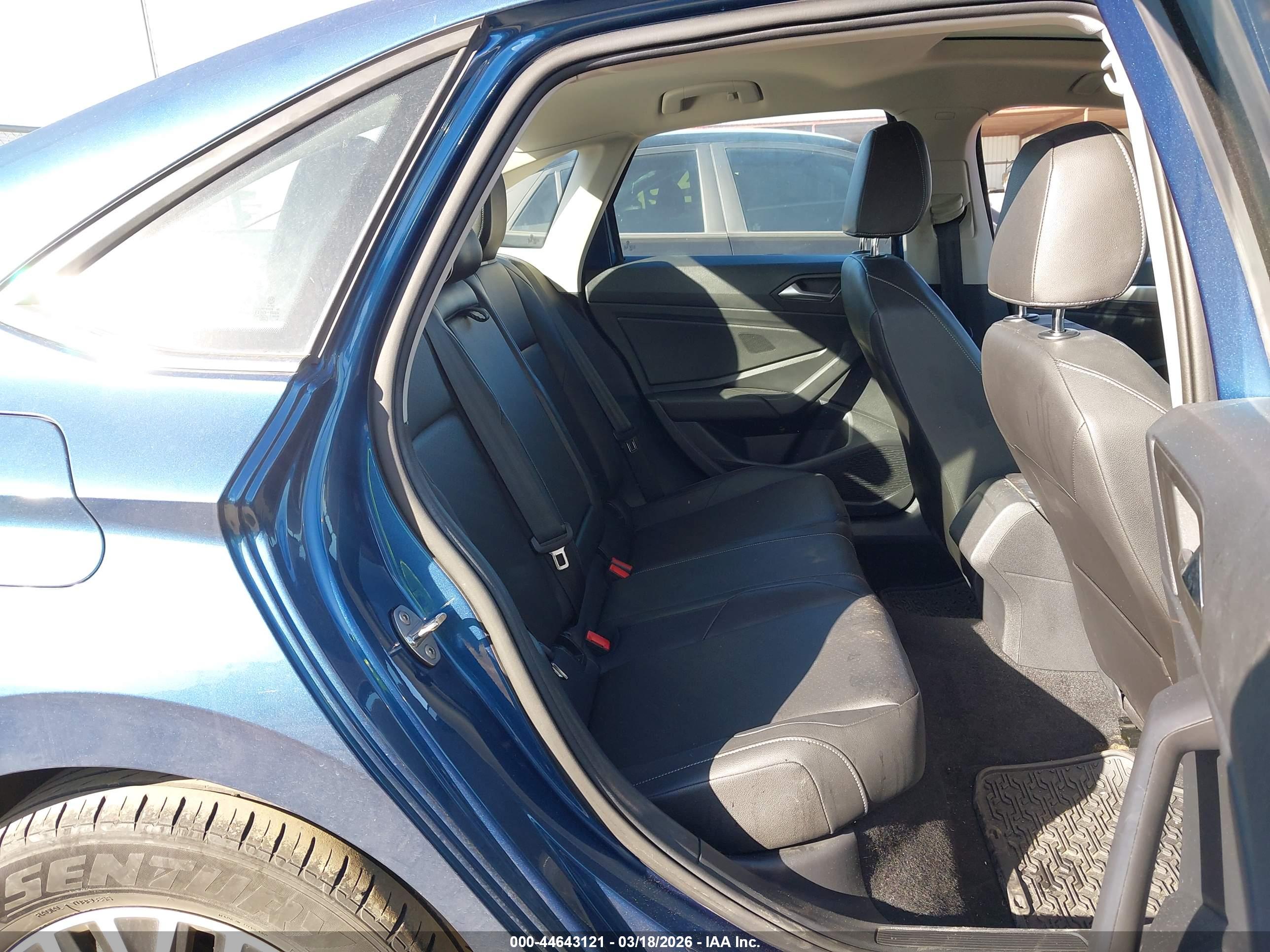 VOLKSWAGEN JETTA image 8