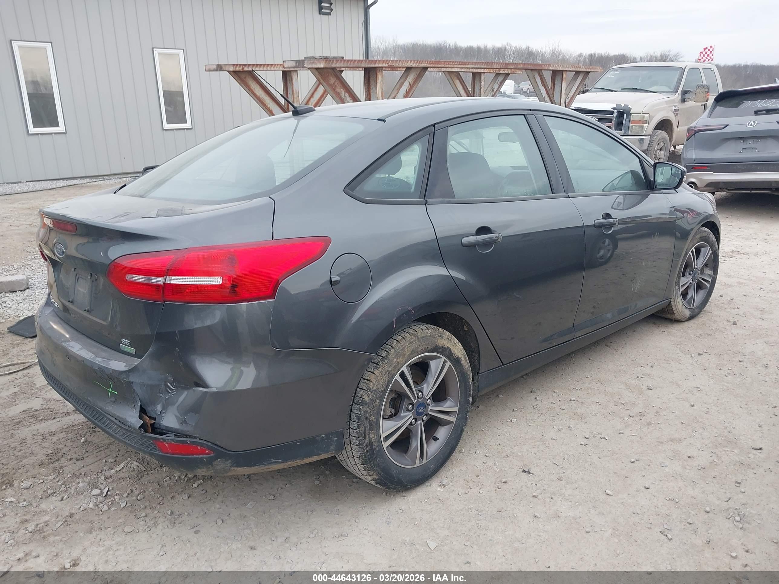 FORD FOCUS image 4