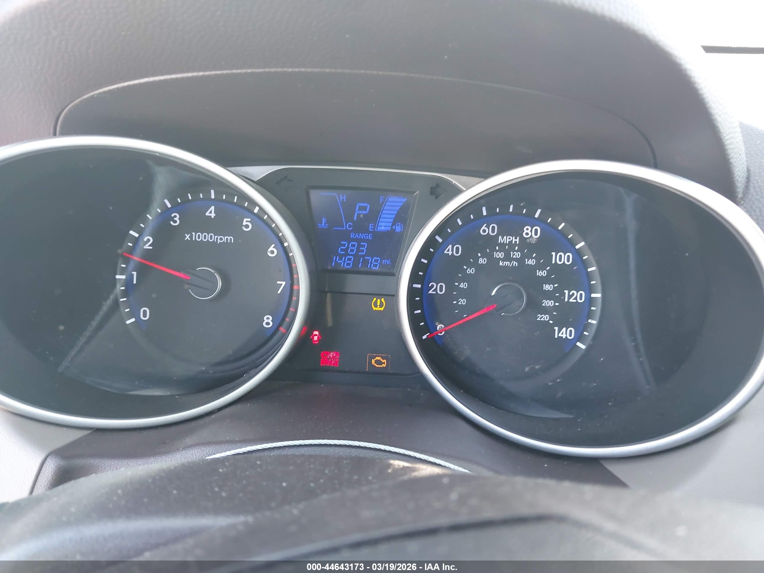 HYUNDAI TUCSON image 7