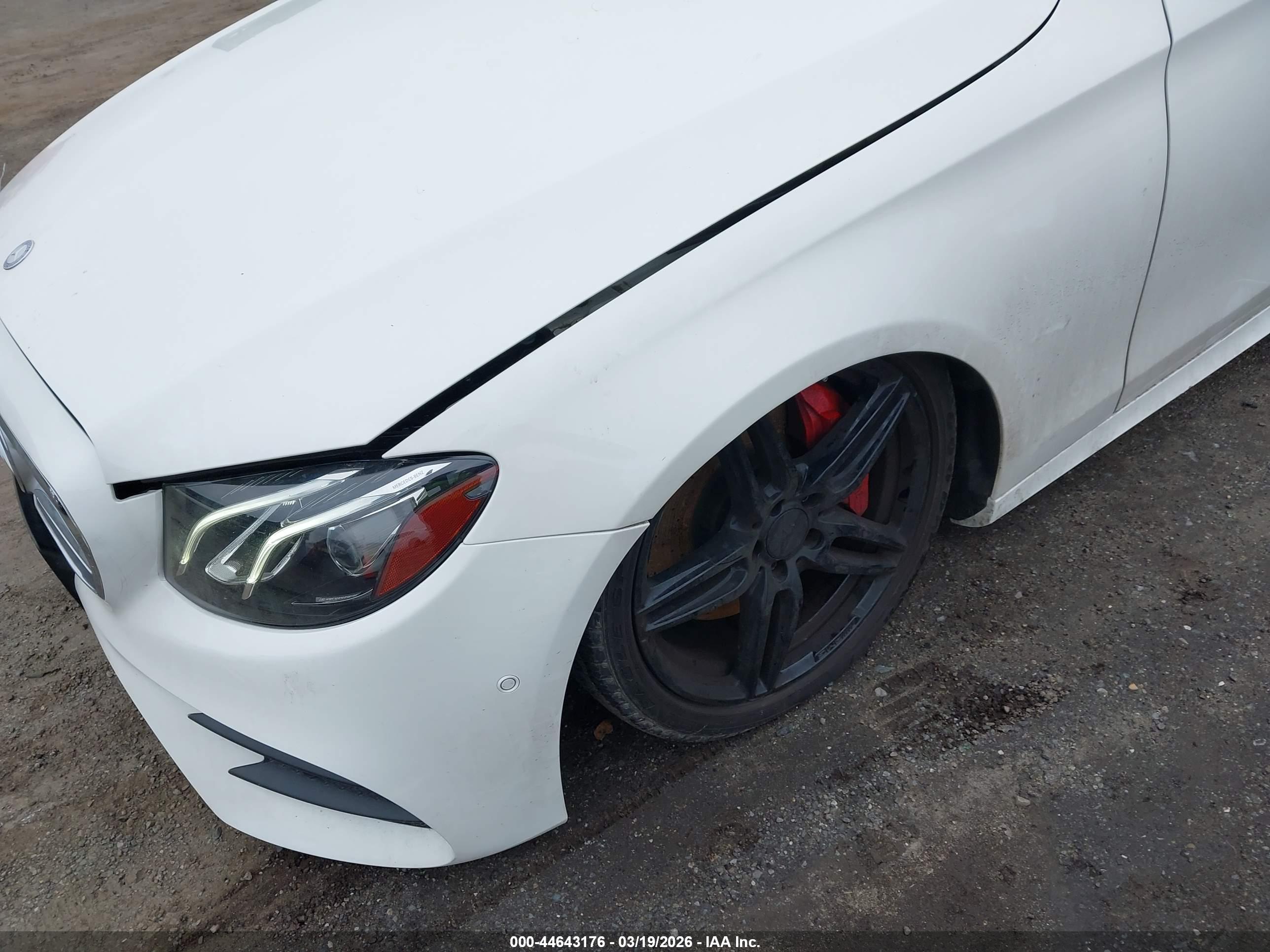 MERCEDES-BENZ E image 6