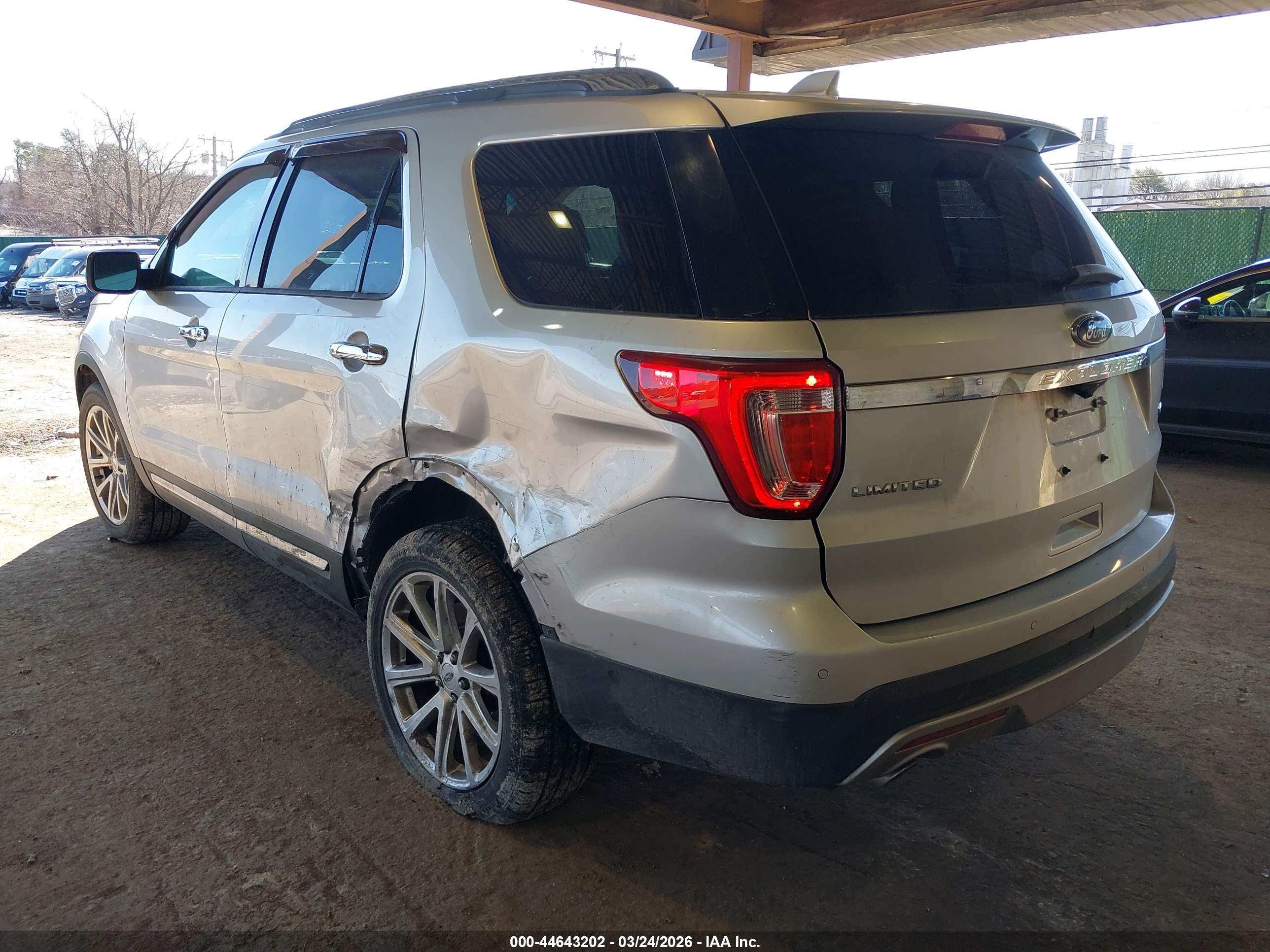FORD EXPLORER image 6