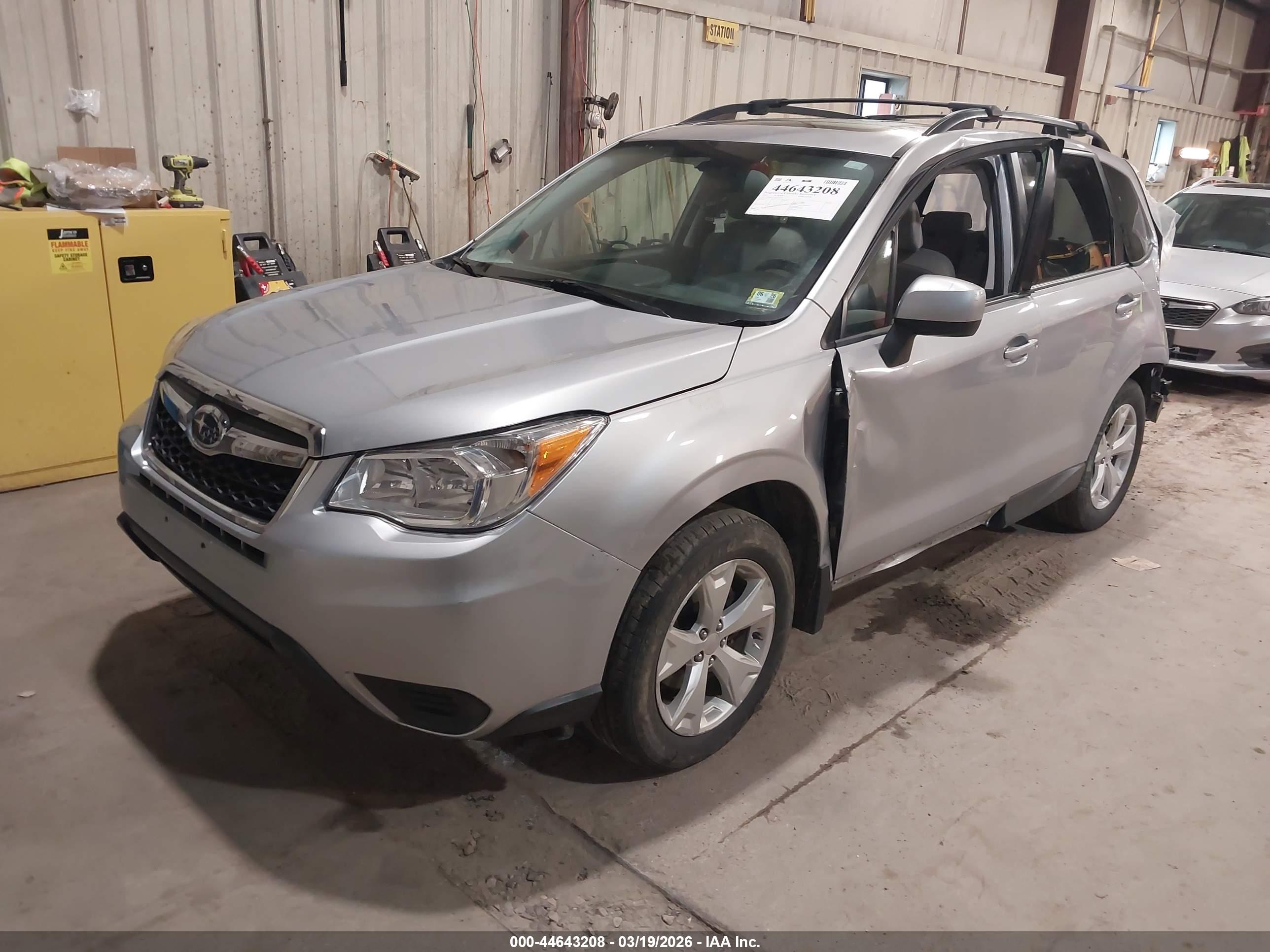 SUBARU FORESTER image 2