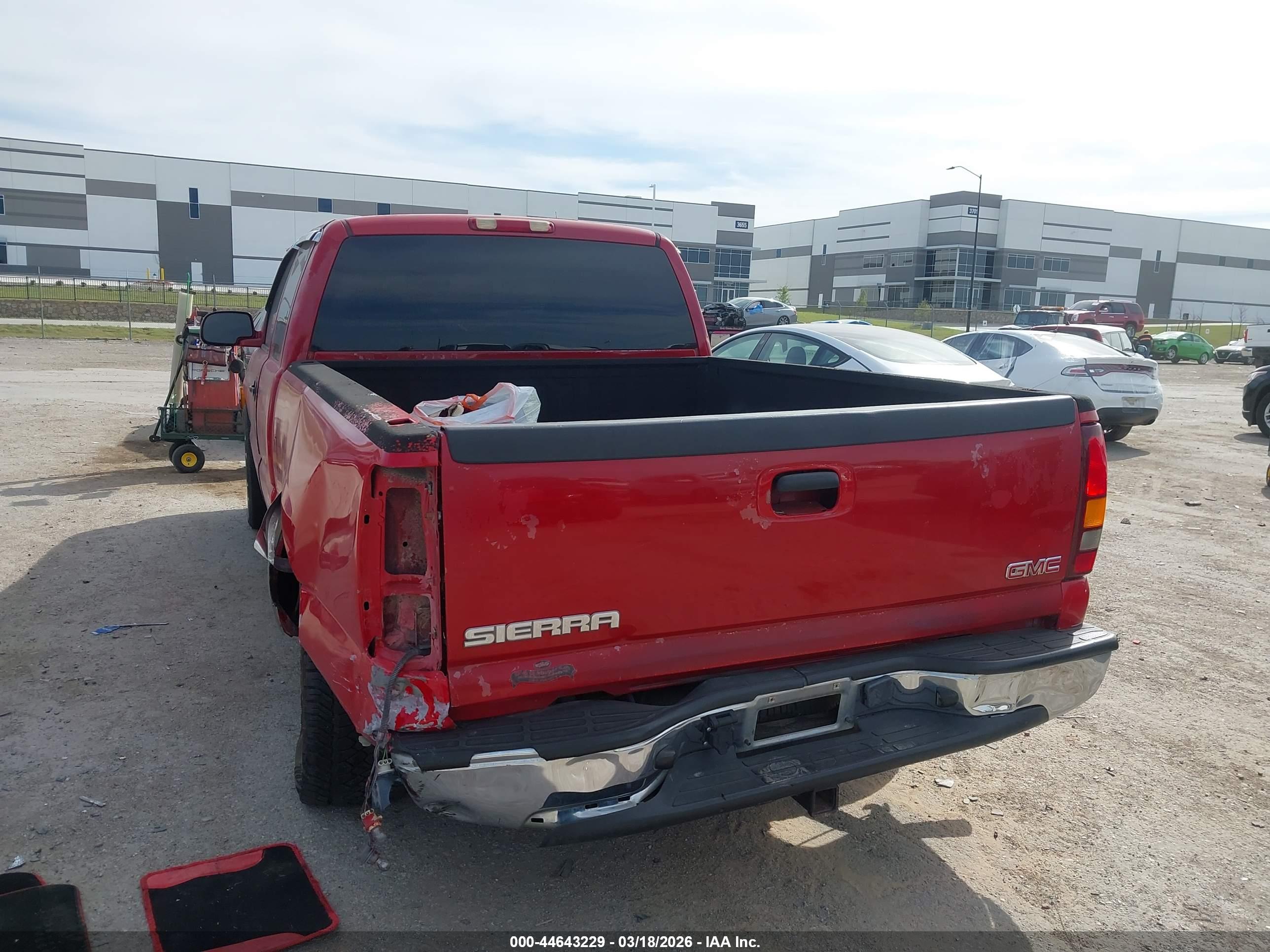 GMC SIERRA image 3