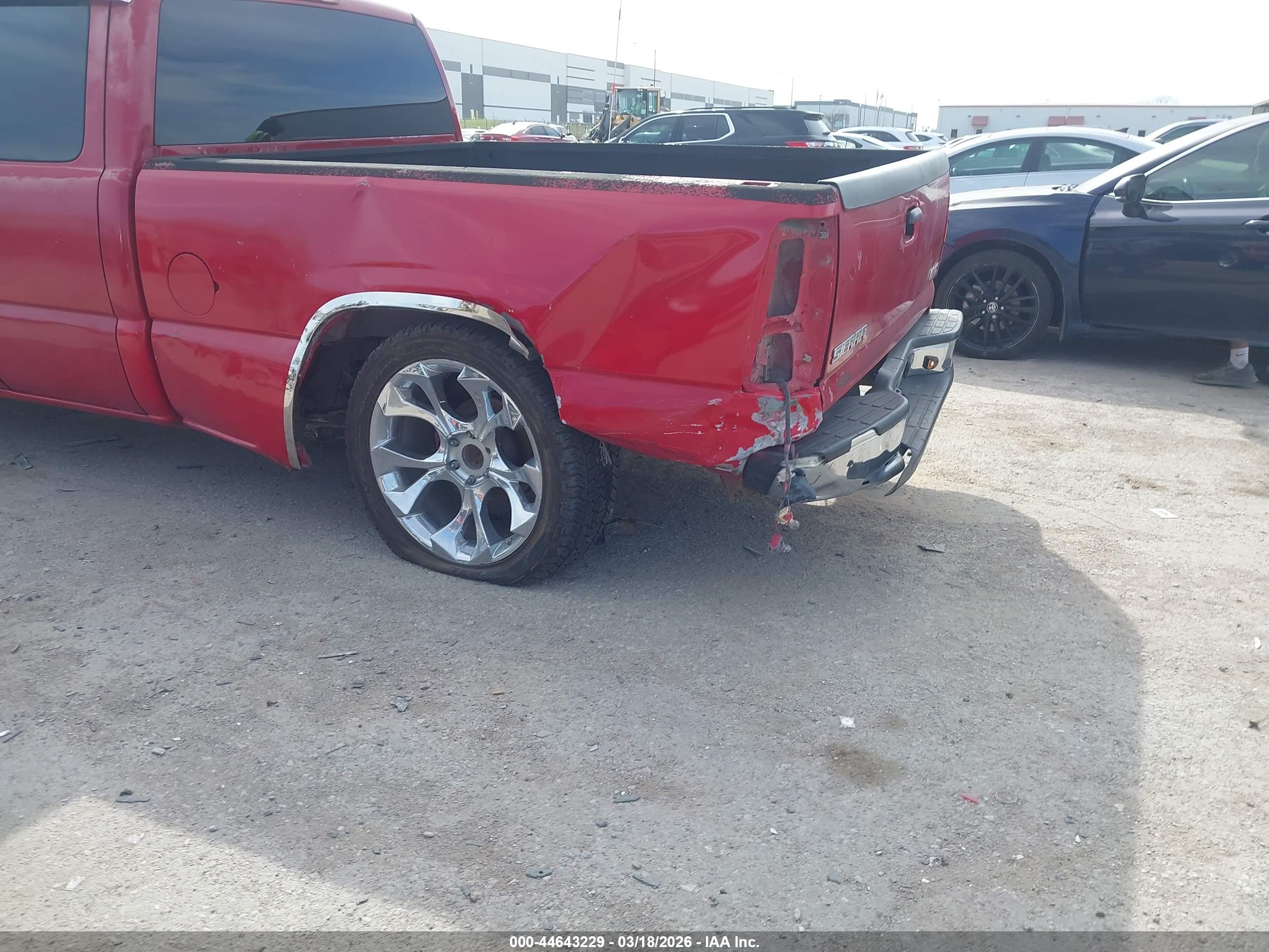GMC SIERRA image 6