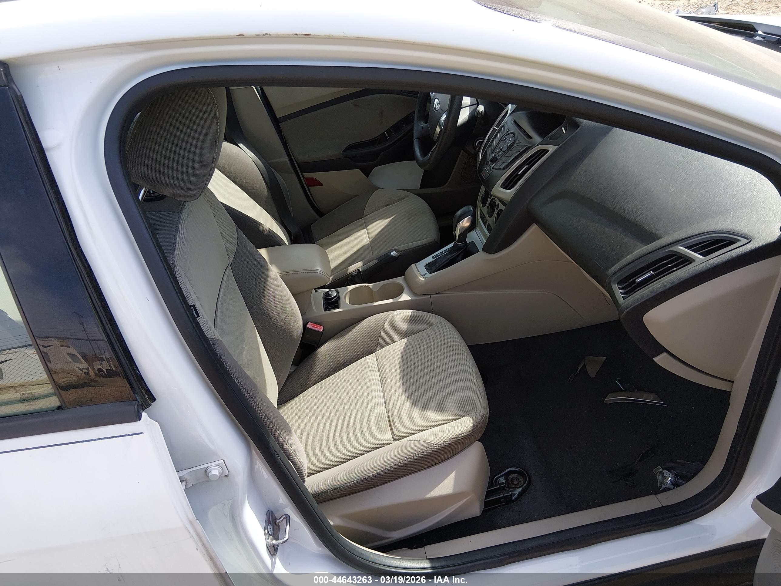 FORD FOCUS image 5