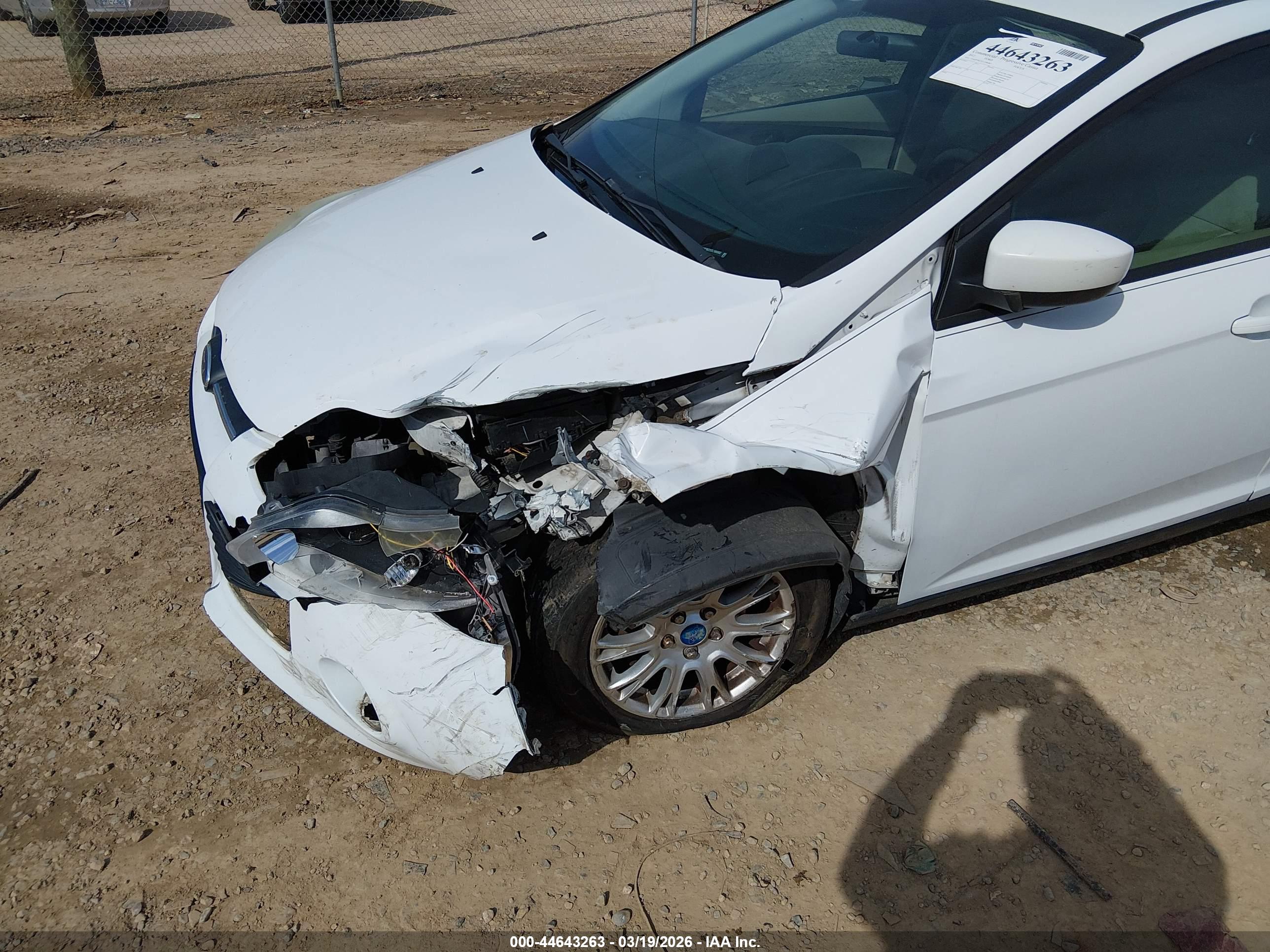 FORD FOCUS image 6
