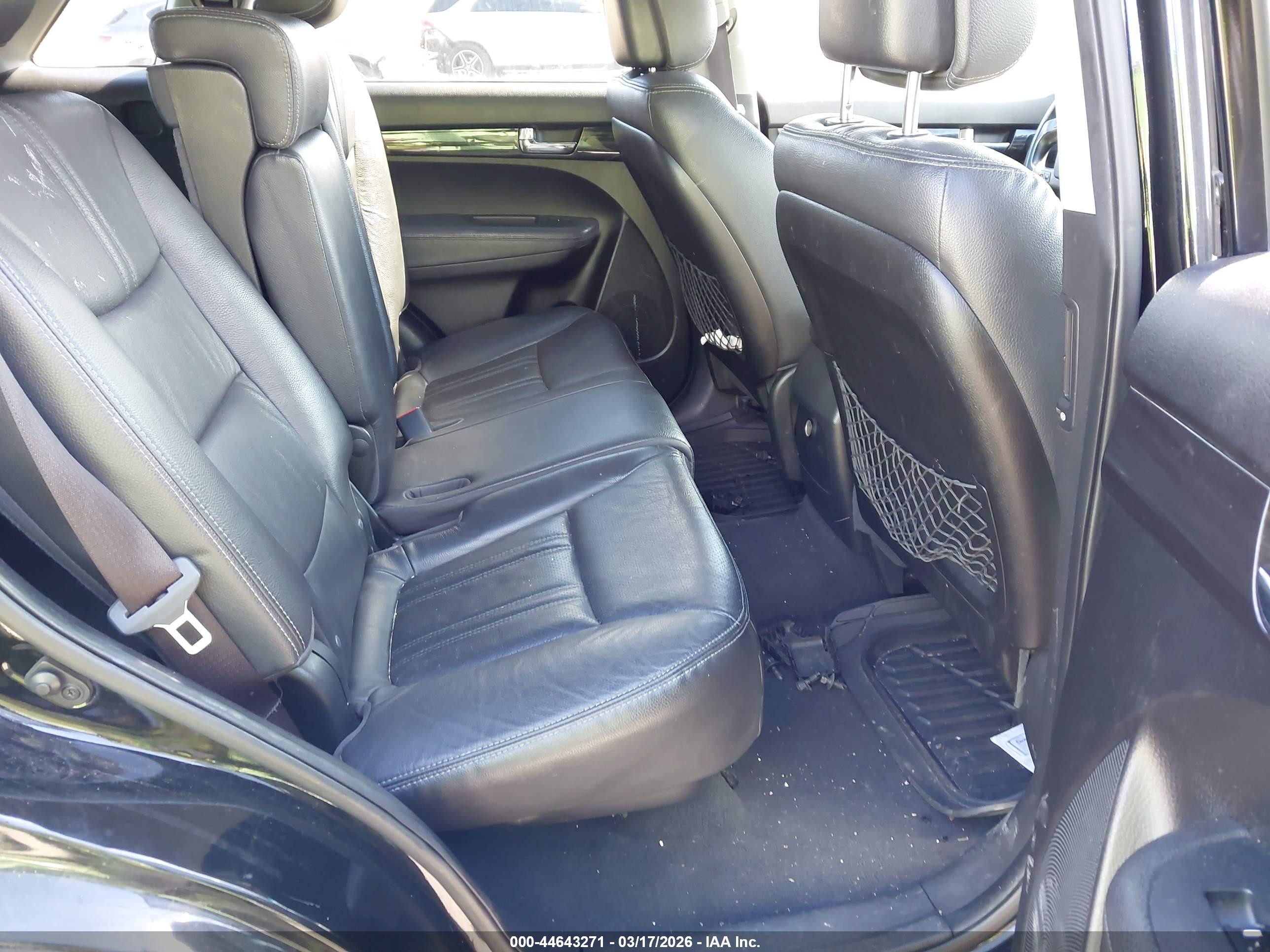 KIA SORENTO image 8