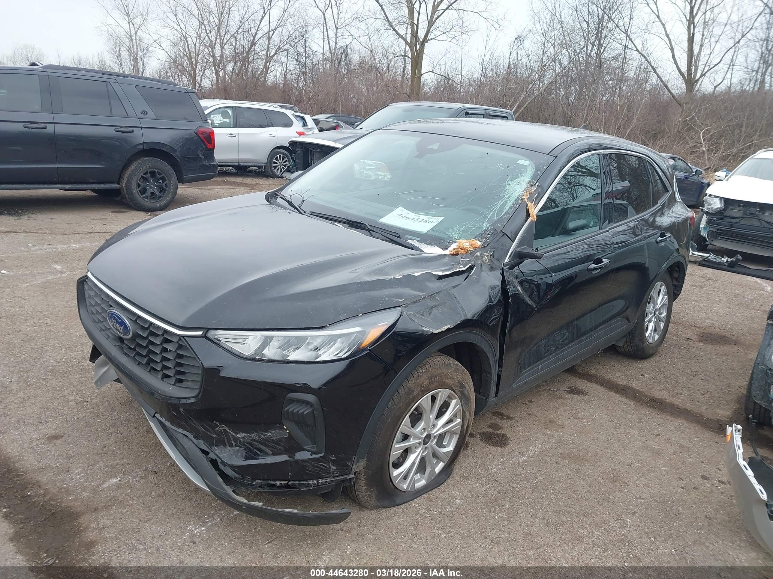 FORD ESCAPE image 2