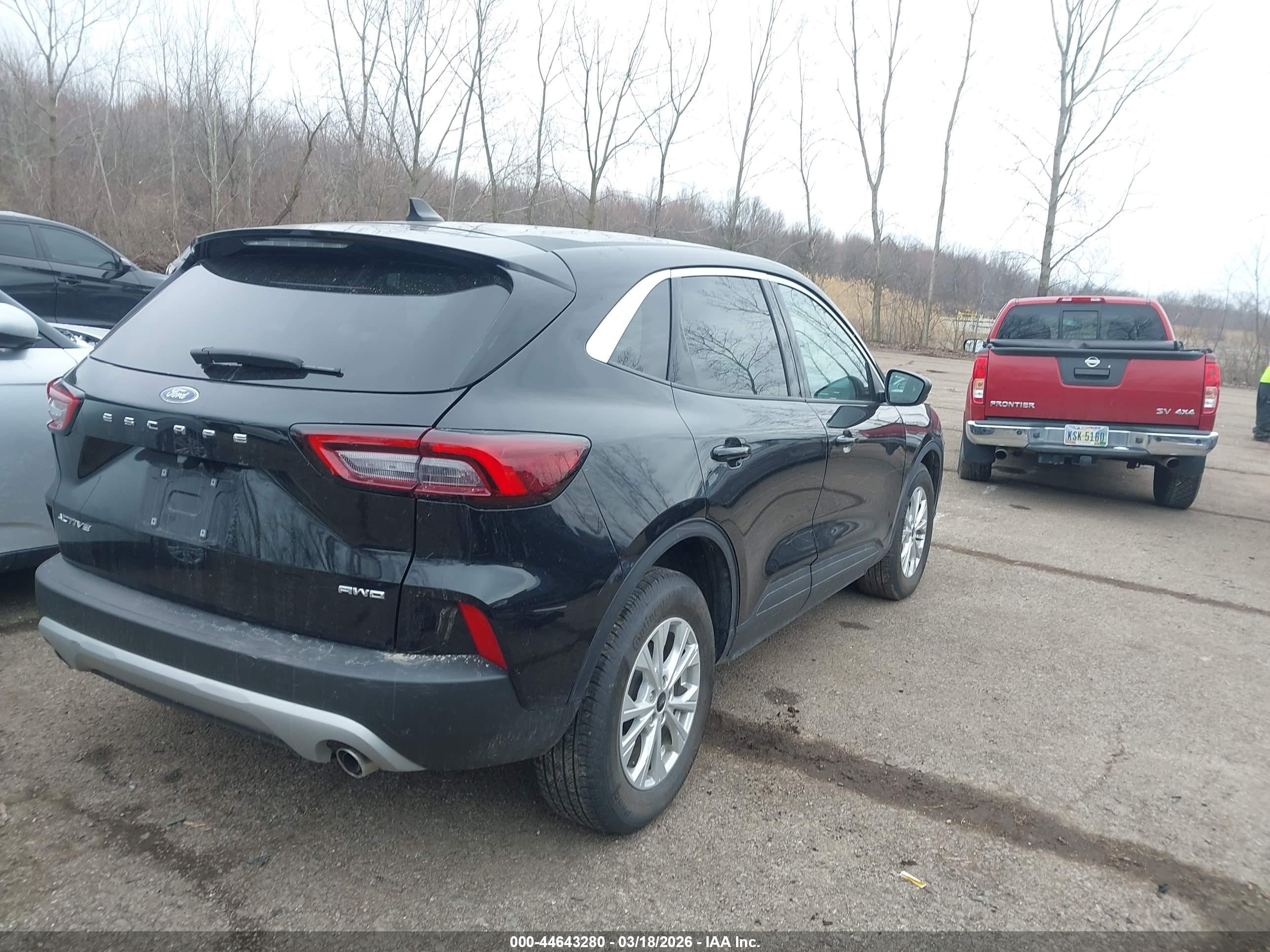 FORD ESCAPE image 4