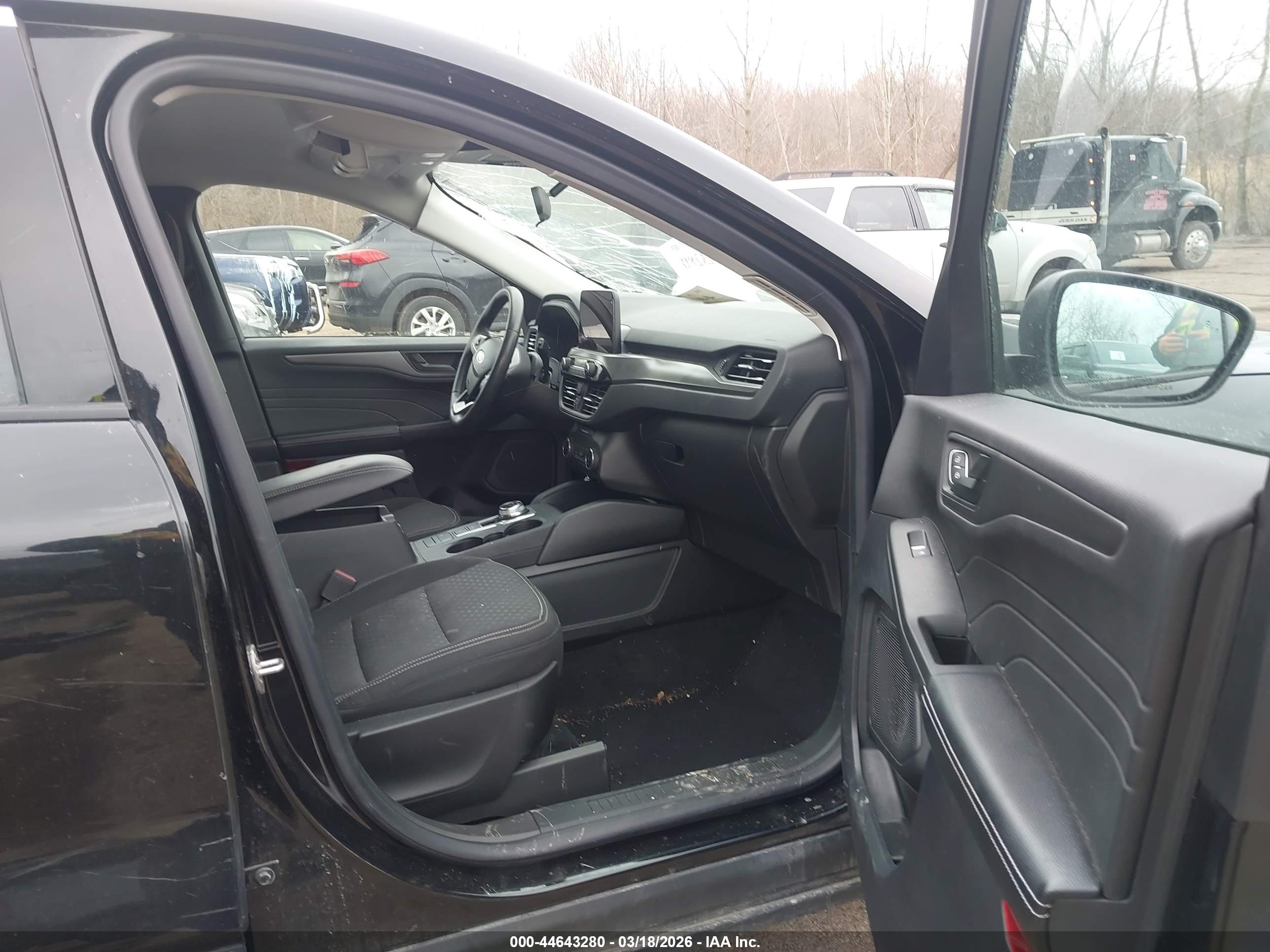 FORD ESCAPE image 5