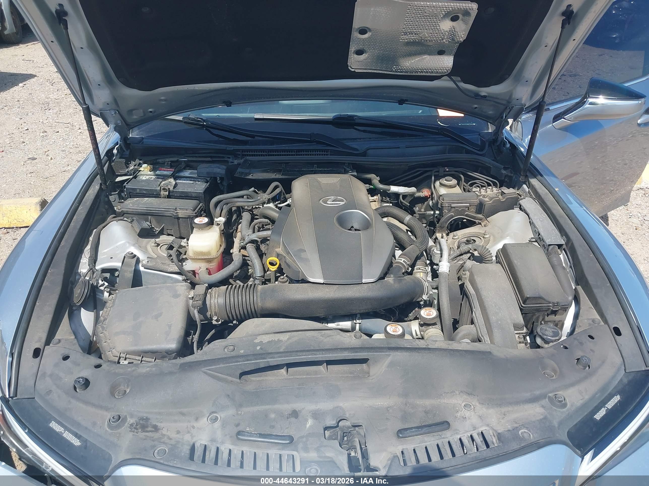 LEXUS IS image 10