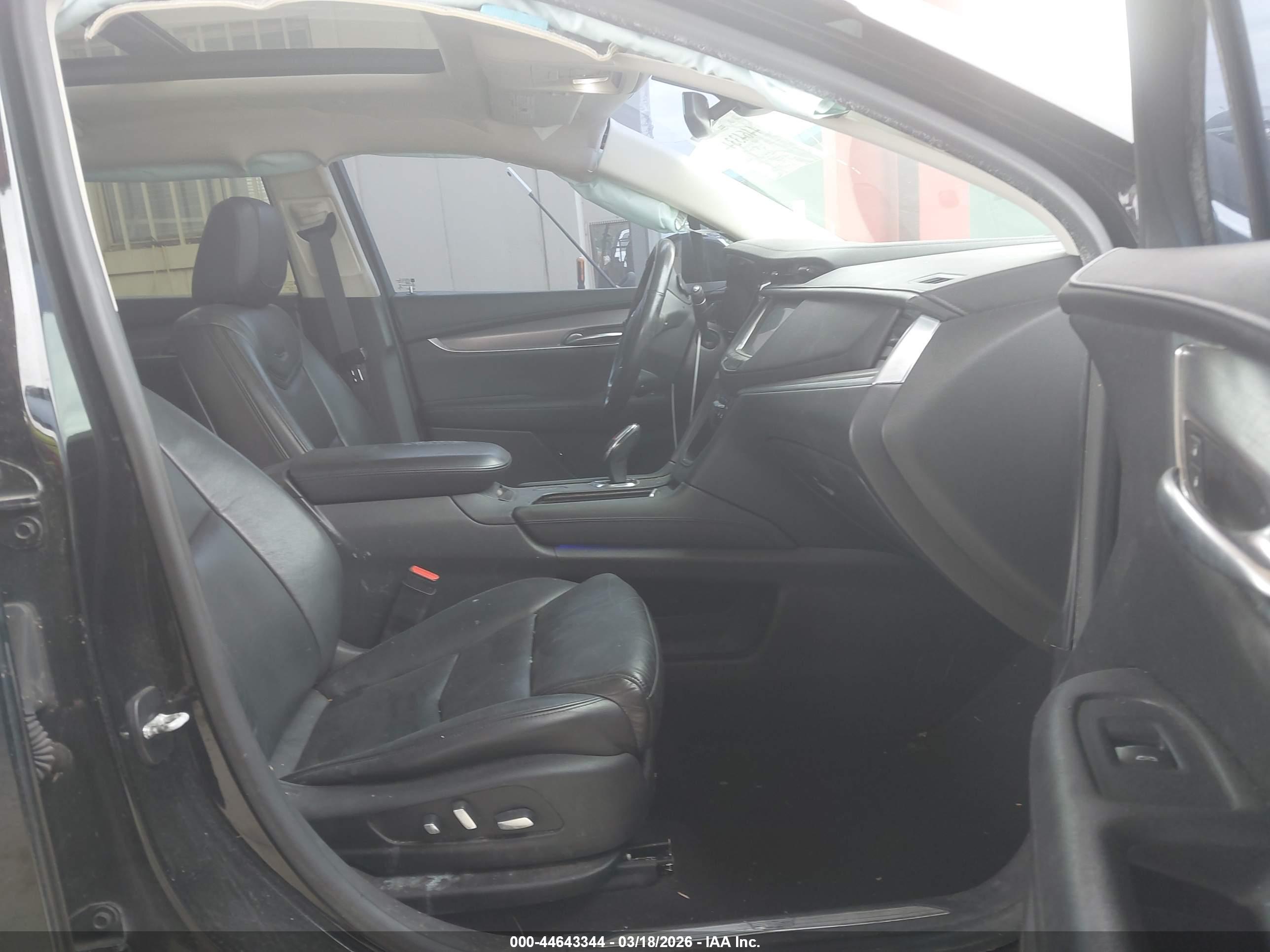 CADILLAC XT5 image 5
